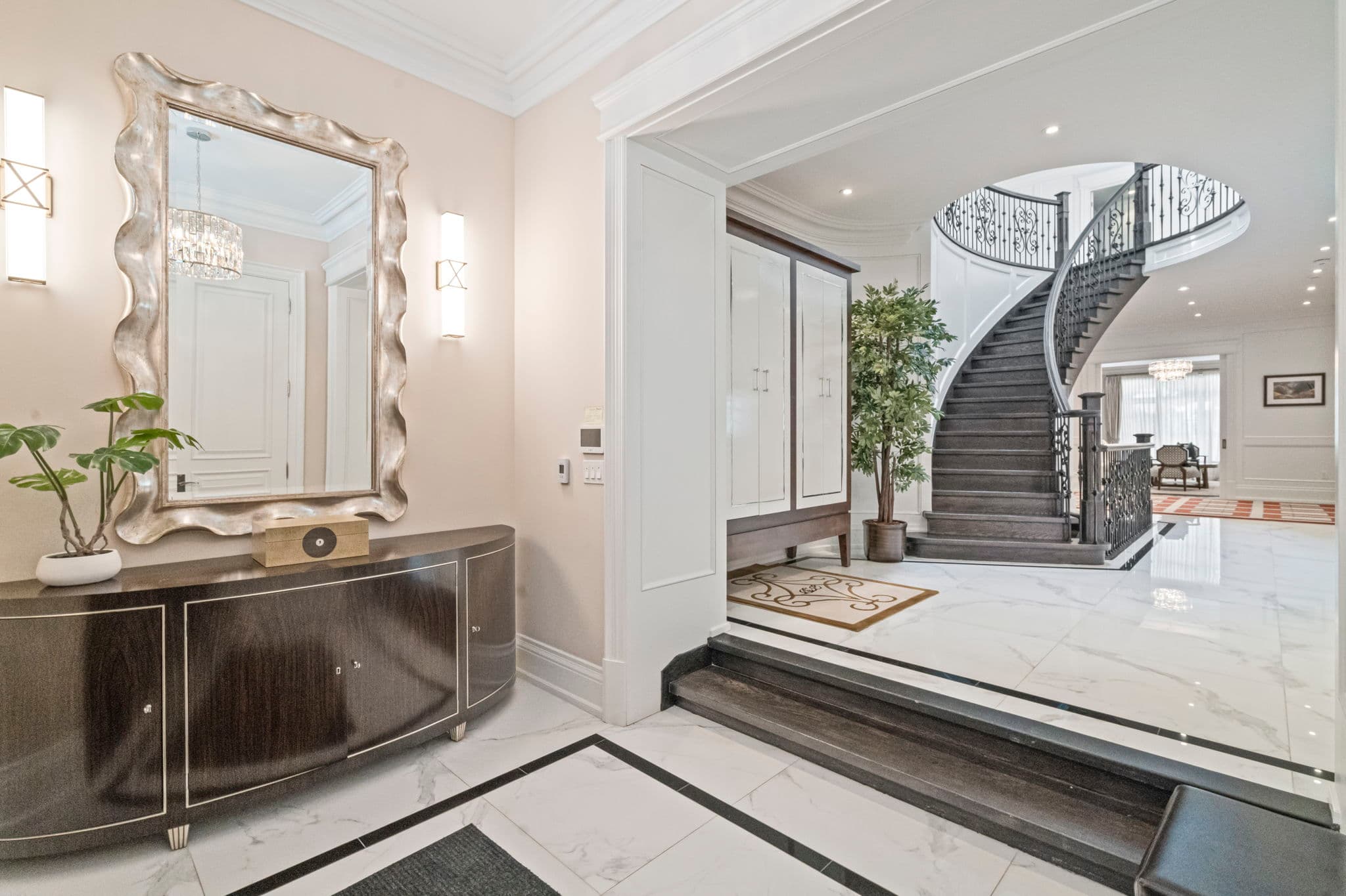 32 Truman Rd Toronto, ON M2L 2L4