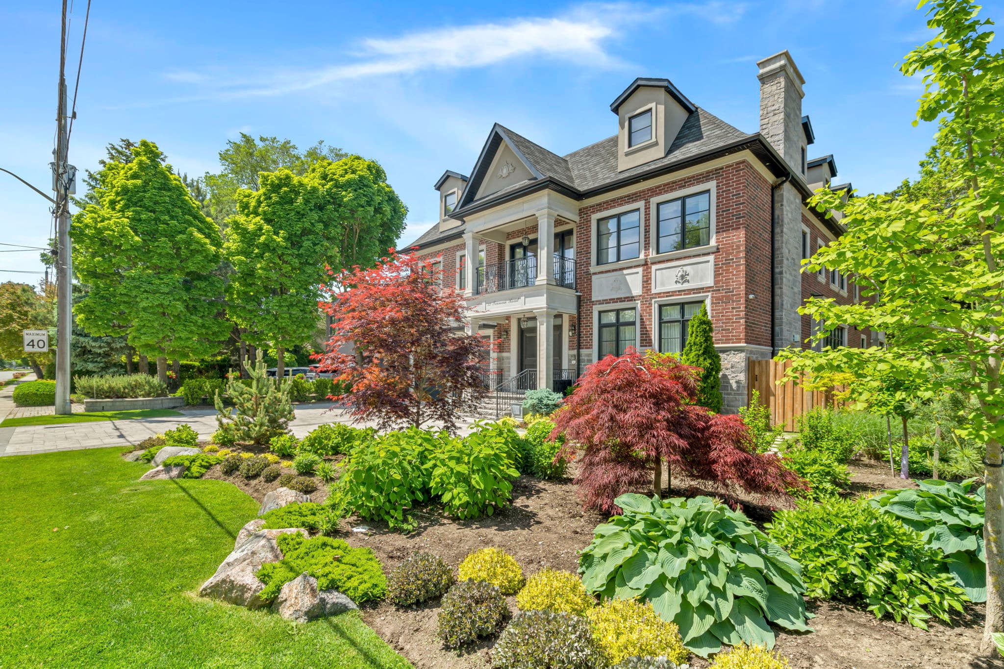 32 Truman Rd Toronto, ON M2L 2L4