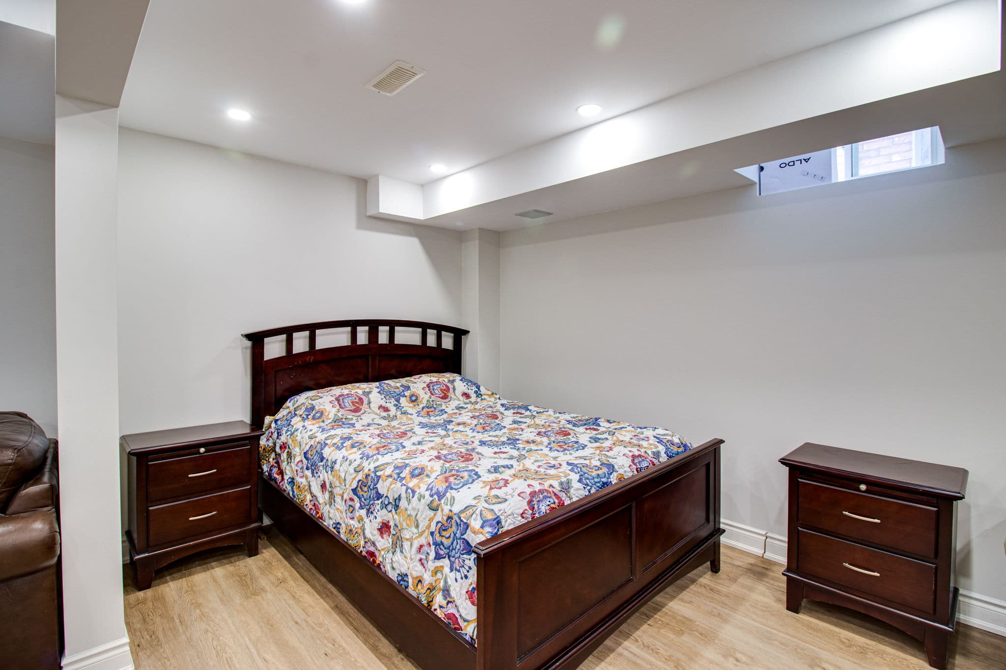 321 Rita's Ave - Basement Newmarket, ON L3X 2N2