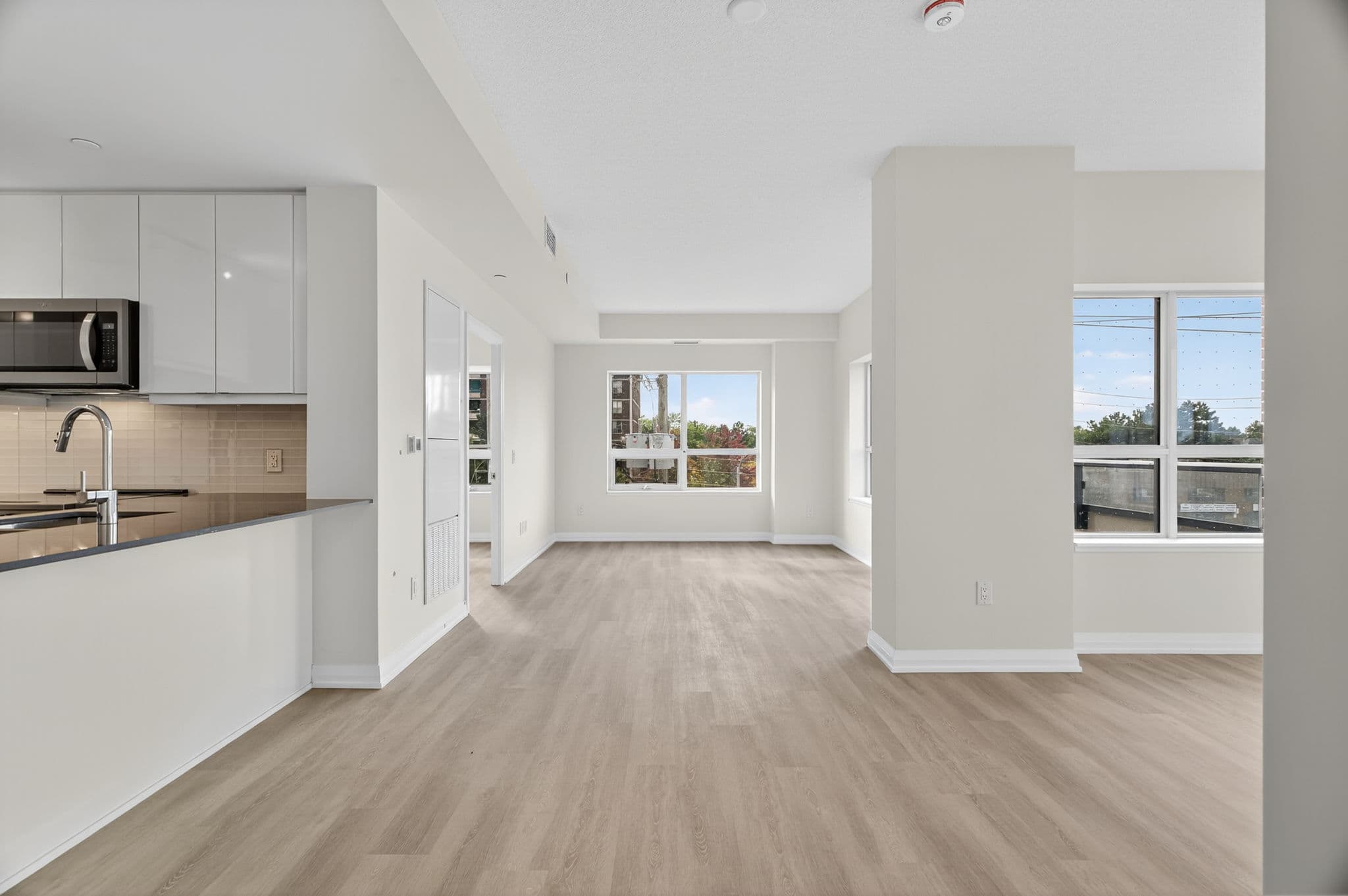 3260 Sheppard Ave E Unit 414 Toronto, ON M1T 3K3