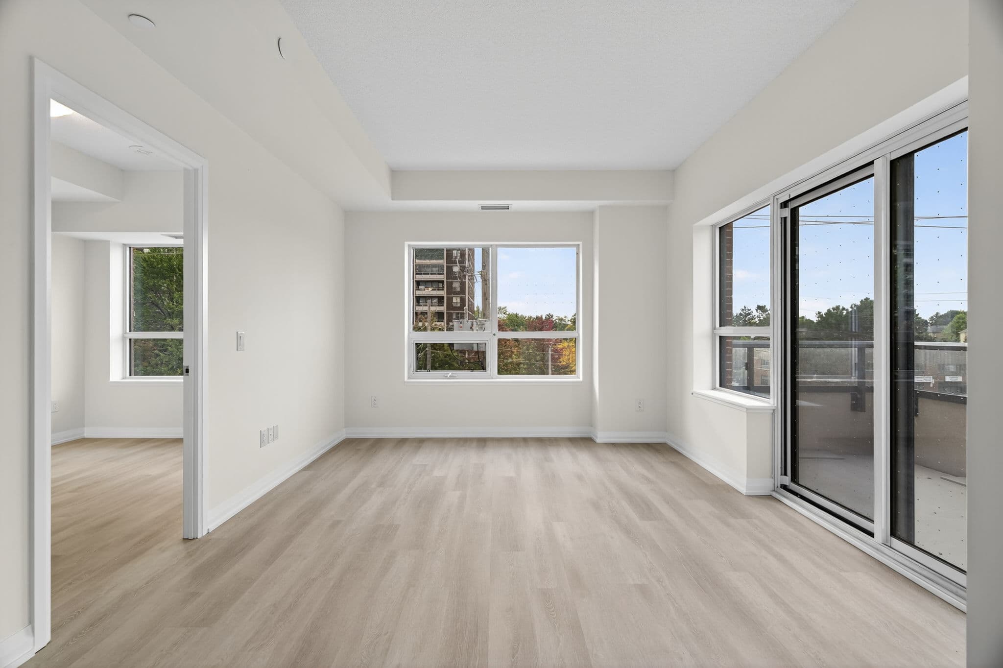 3260 Sheppard Ave E Unit 414 Toronto, ON M1T 3K3