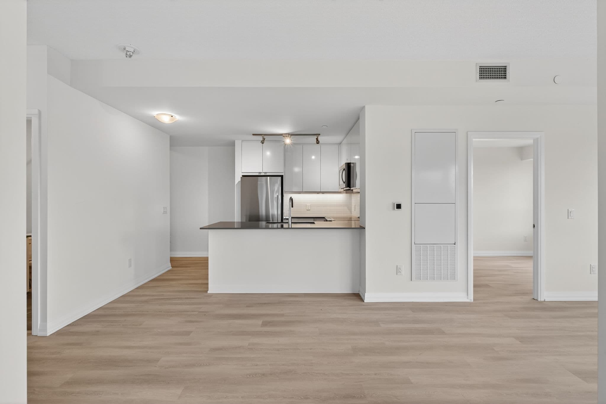3260 Sheppard Ave E Unit 414 Toronto, ON M1T 3K3