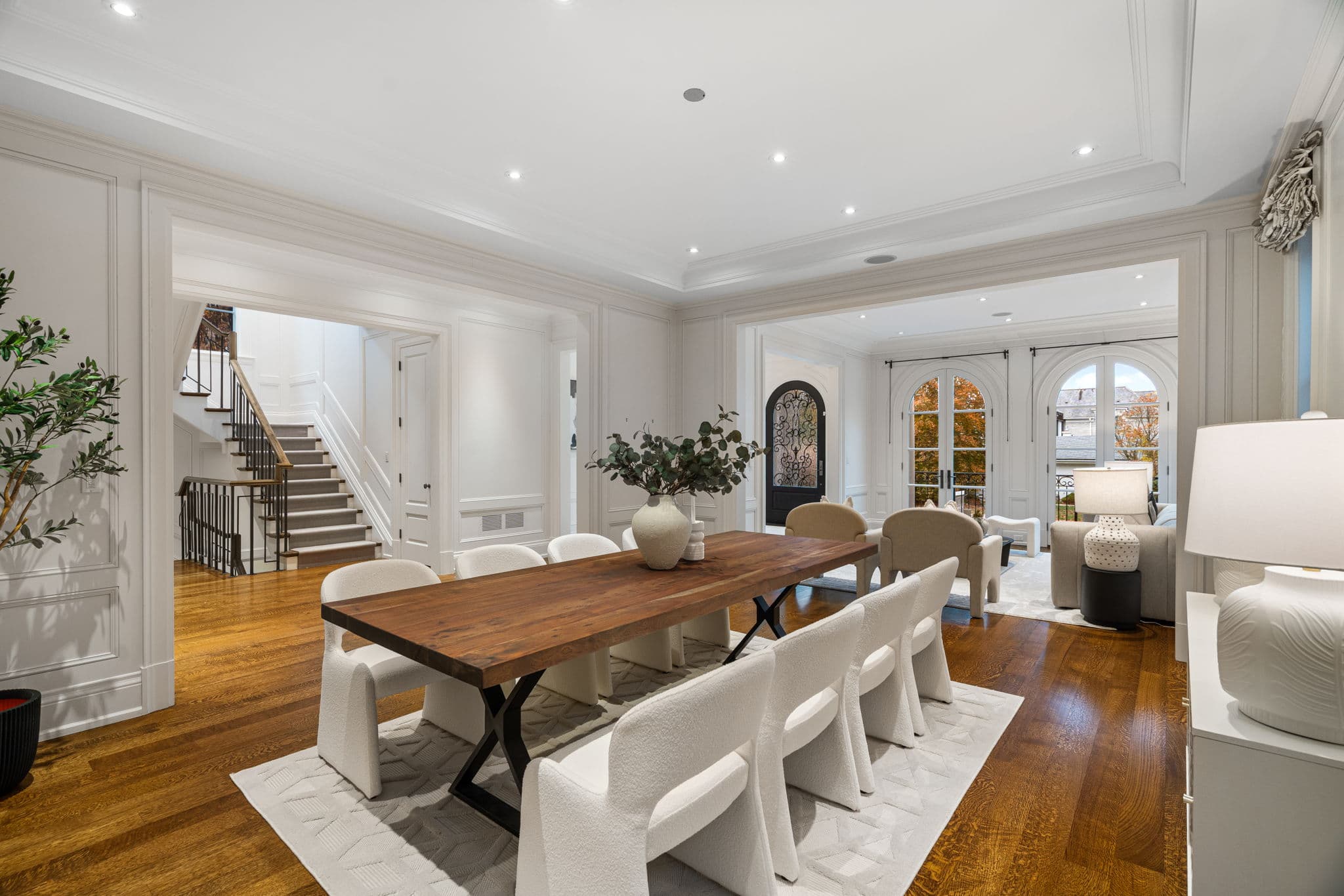 33 Blyth Hill Rd Toronto, ON M4N 3L6