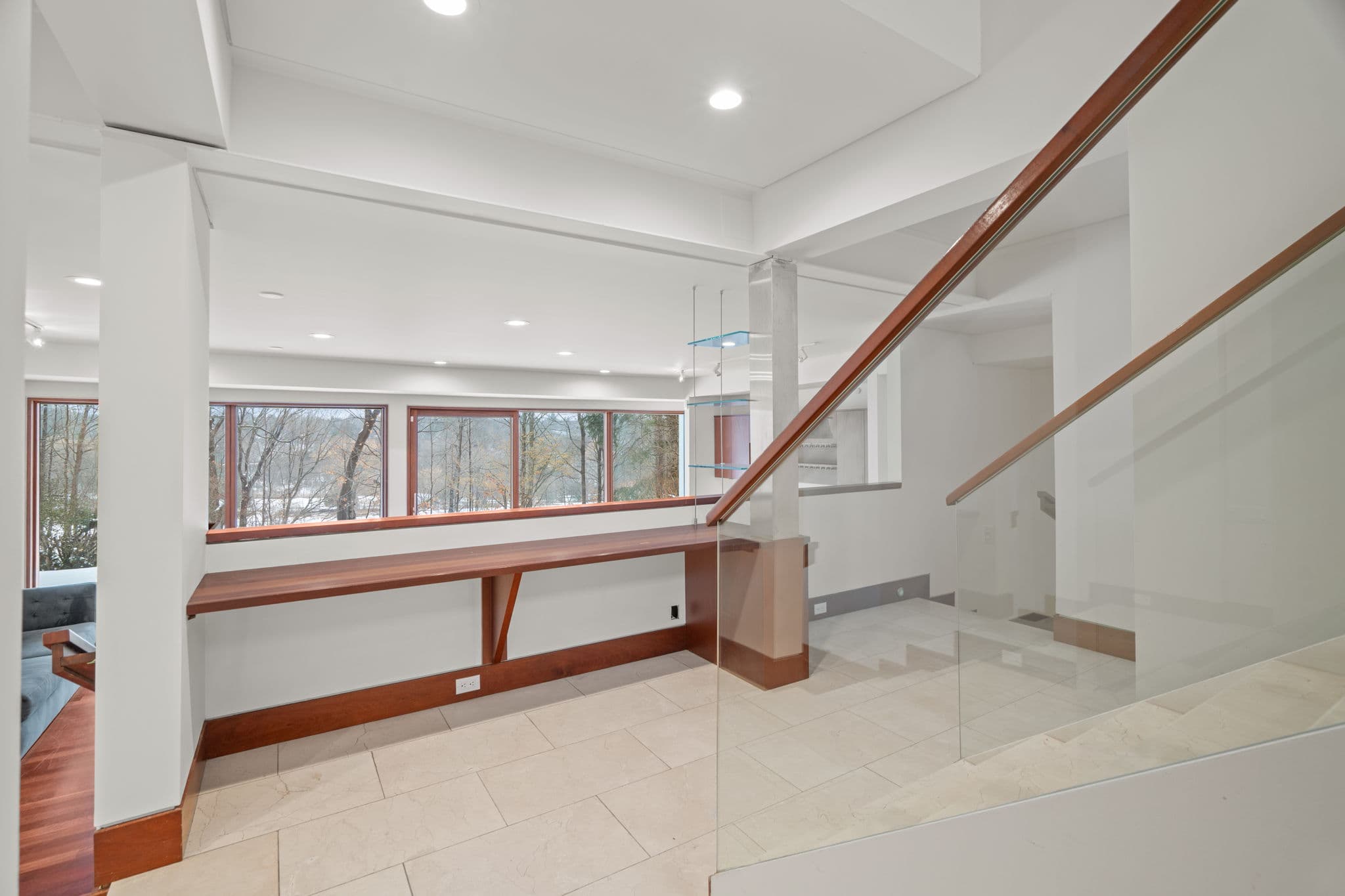 33 Fairway Heights Dr Markham, ON L3T 3A7