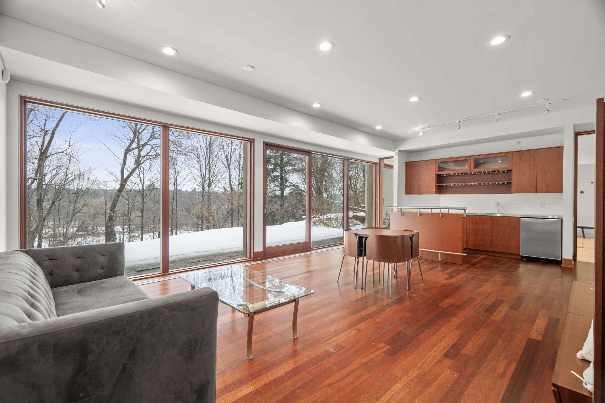 33 Fairway Heights Dr Markham, ON L3T 3A7