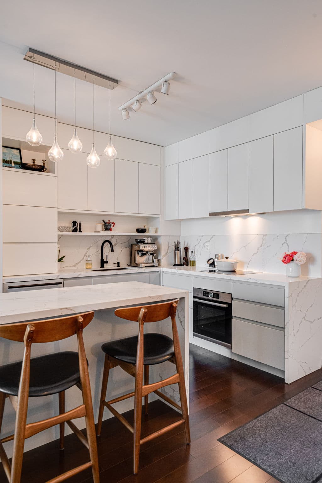 33 Lombard St Unit 2004 Toronto, ON M5C 3H8