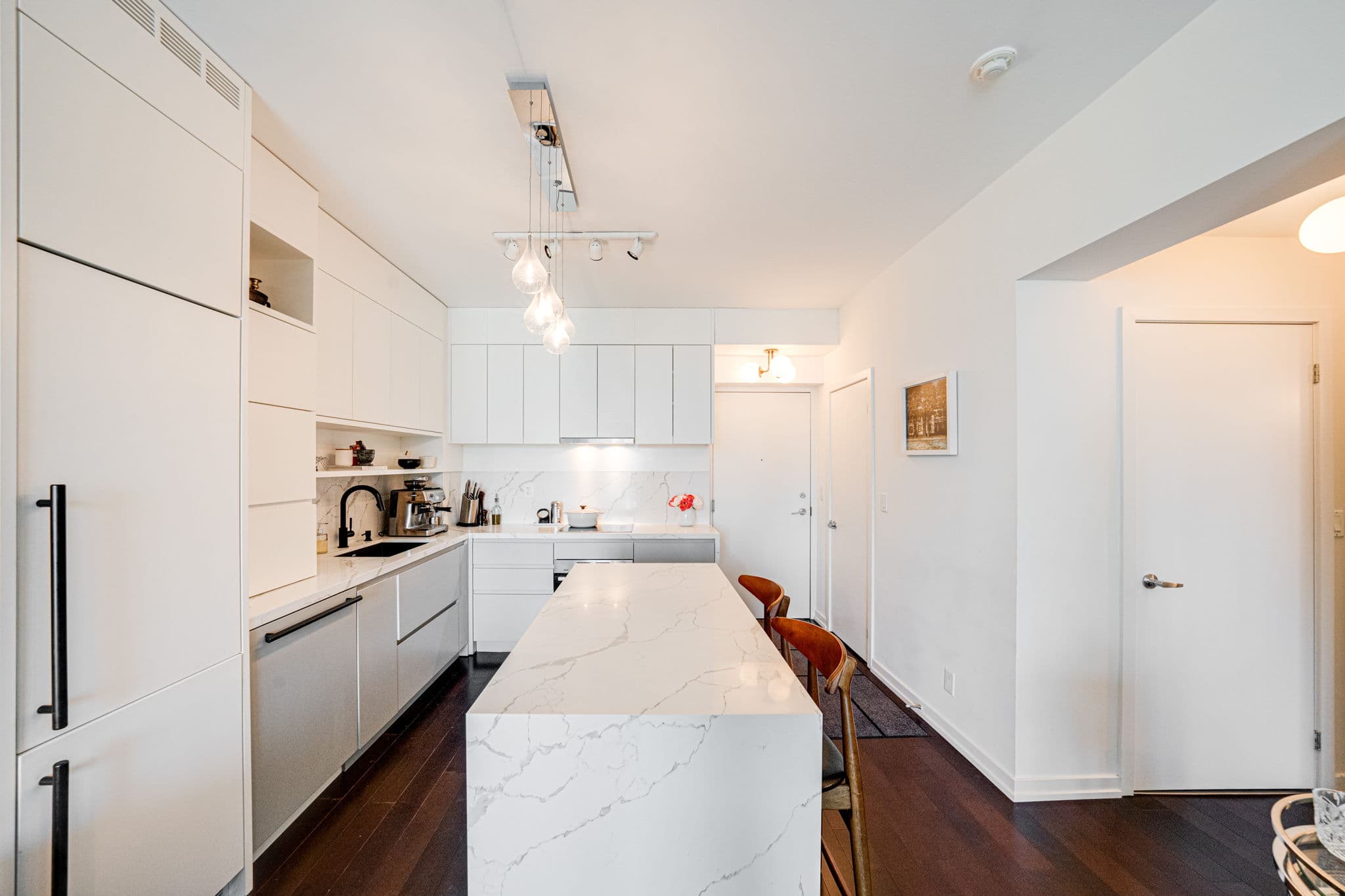 33 Lombard St Unit 2004 Toronto, ON M5C 3H8