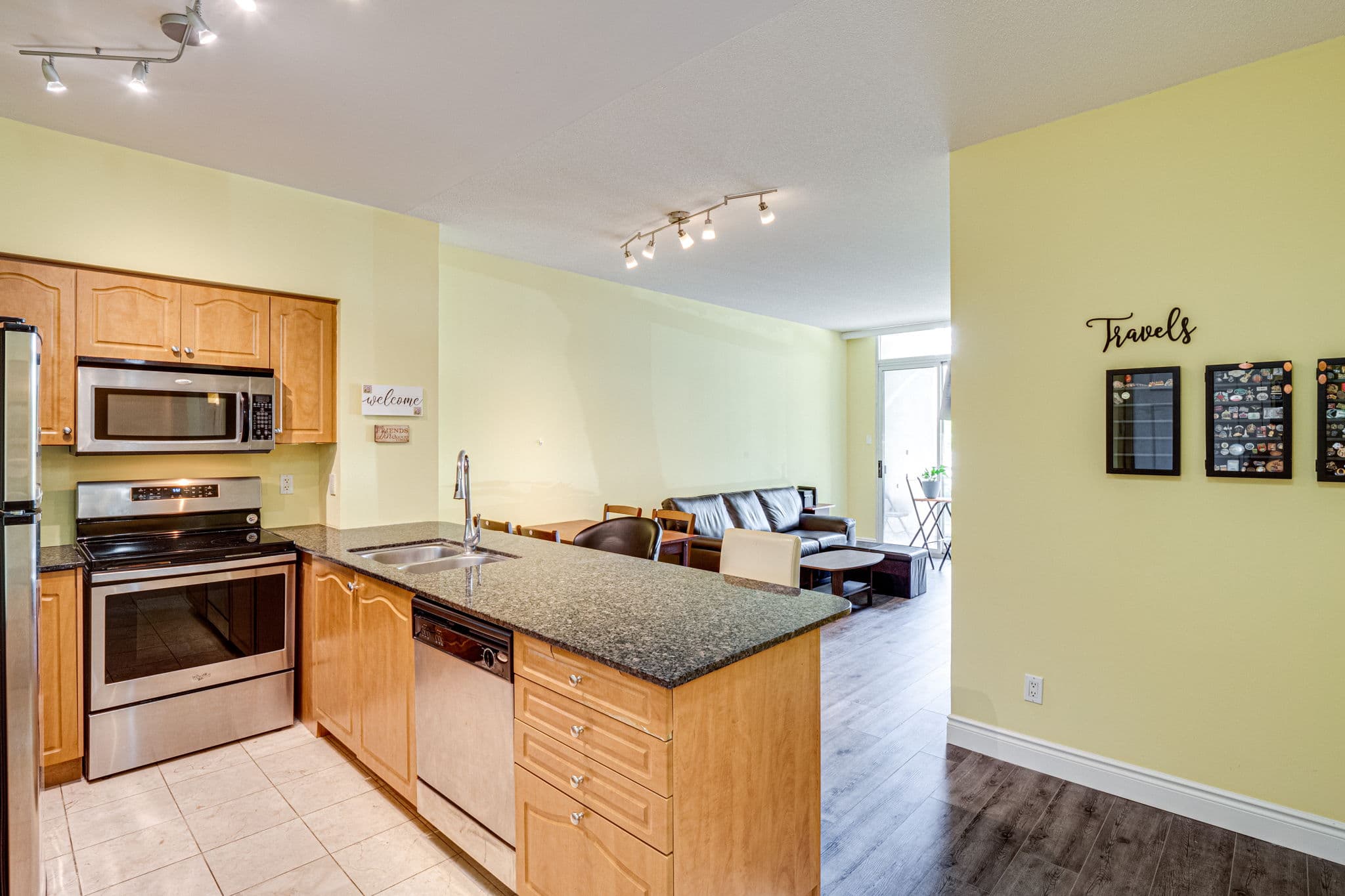 330 Red Maple Rd 106 Richmond Hill, ON L4C 0T6