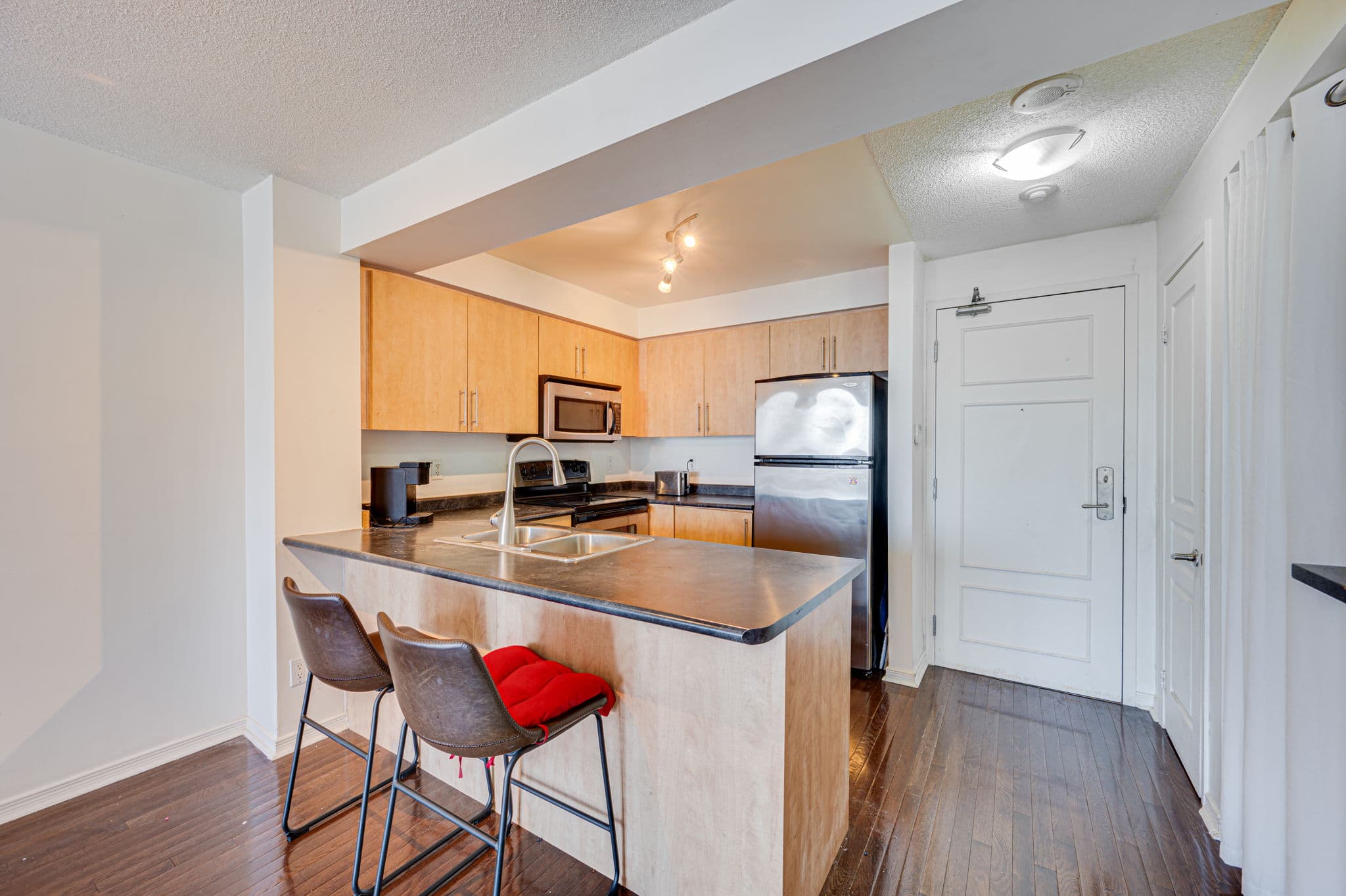 330 Red Maple Rd Unit 1002 Richmond Hill, ON L4C 0T6
