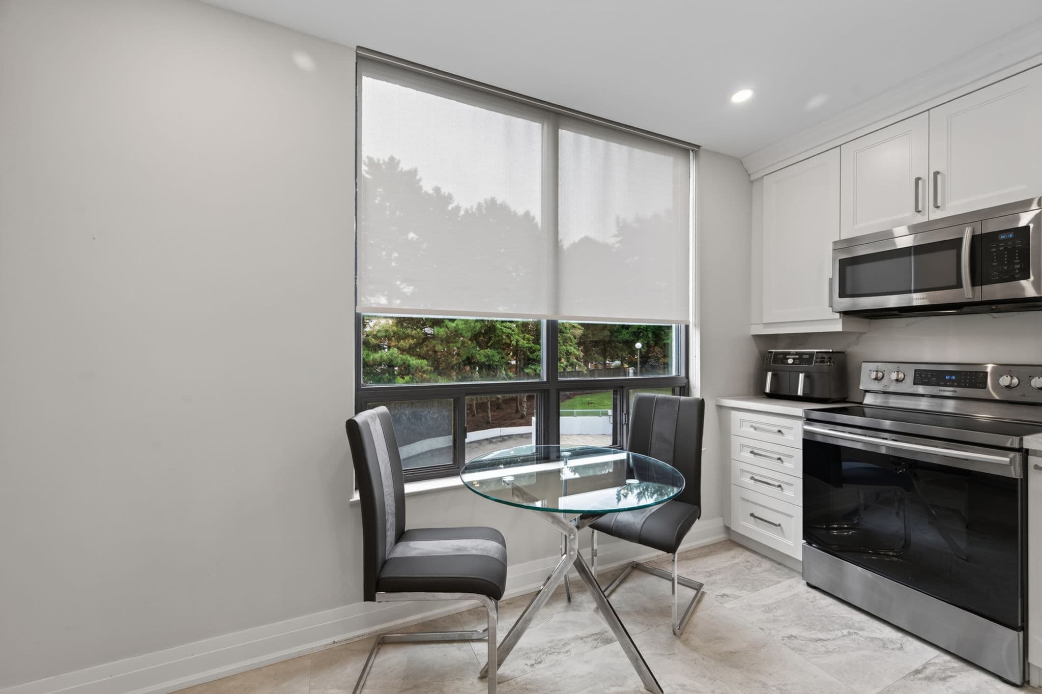 333 Clark Ave W 301 Vaughan, ON L4J 7K4