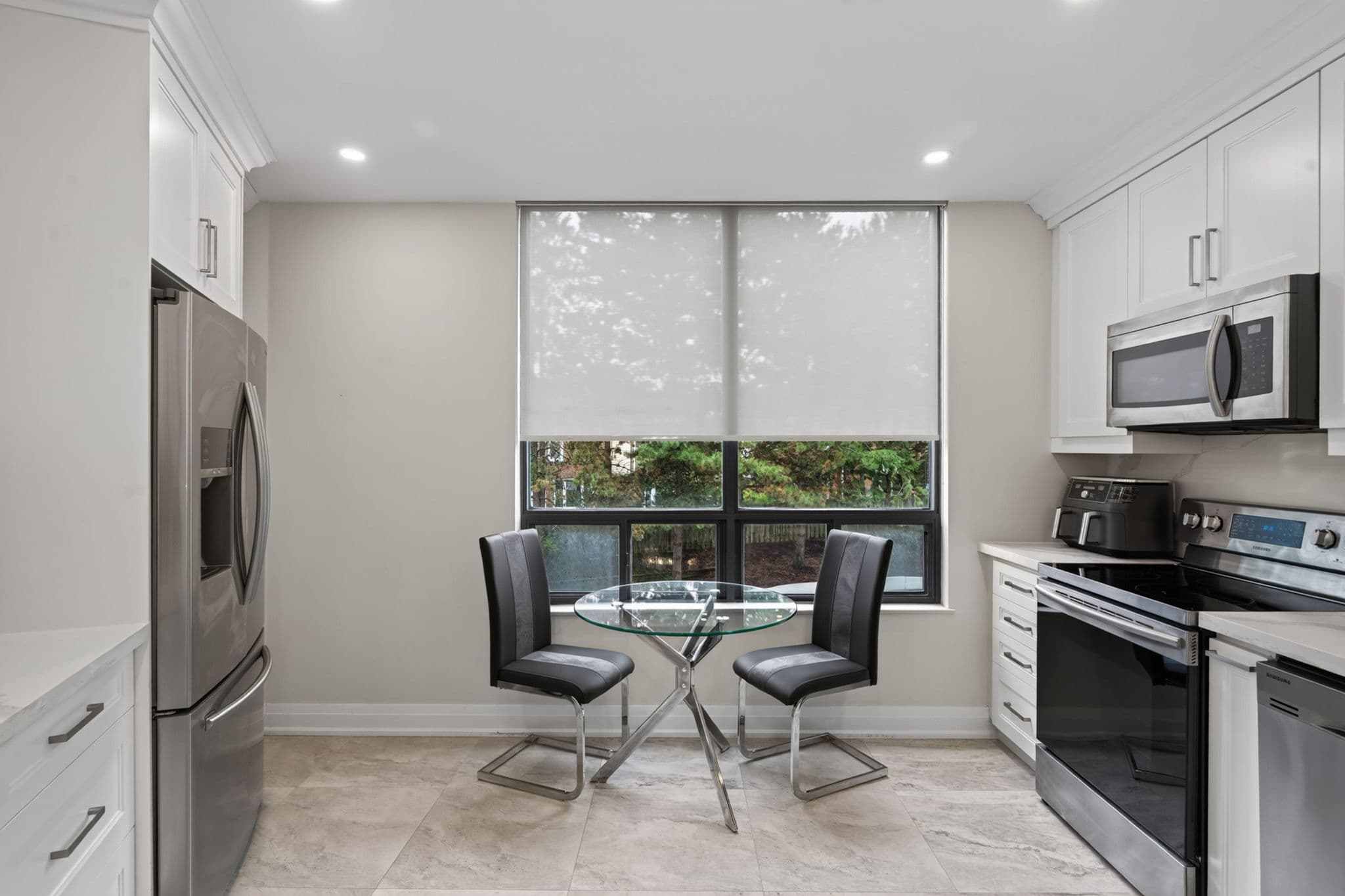 333 Clark Ave W 301 Vaughan, ON L4J 7K4