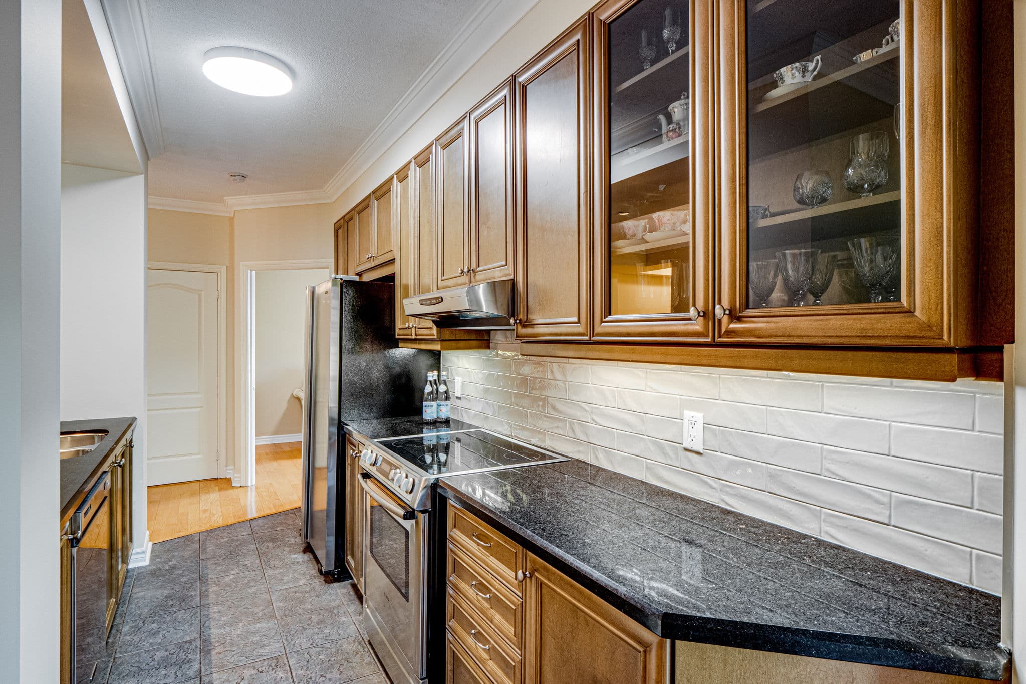 3351 Cawthra Rd 203 Mississauga, ON L5A 4N5