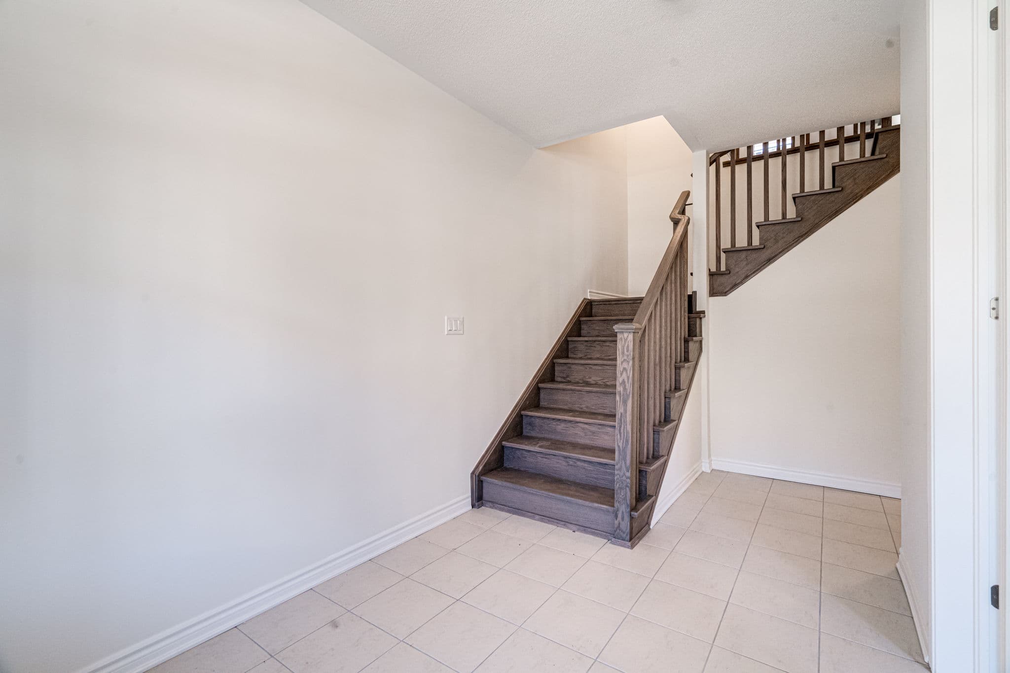 3354 Thunderbird Prom Pickering, ON L0H 1J0