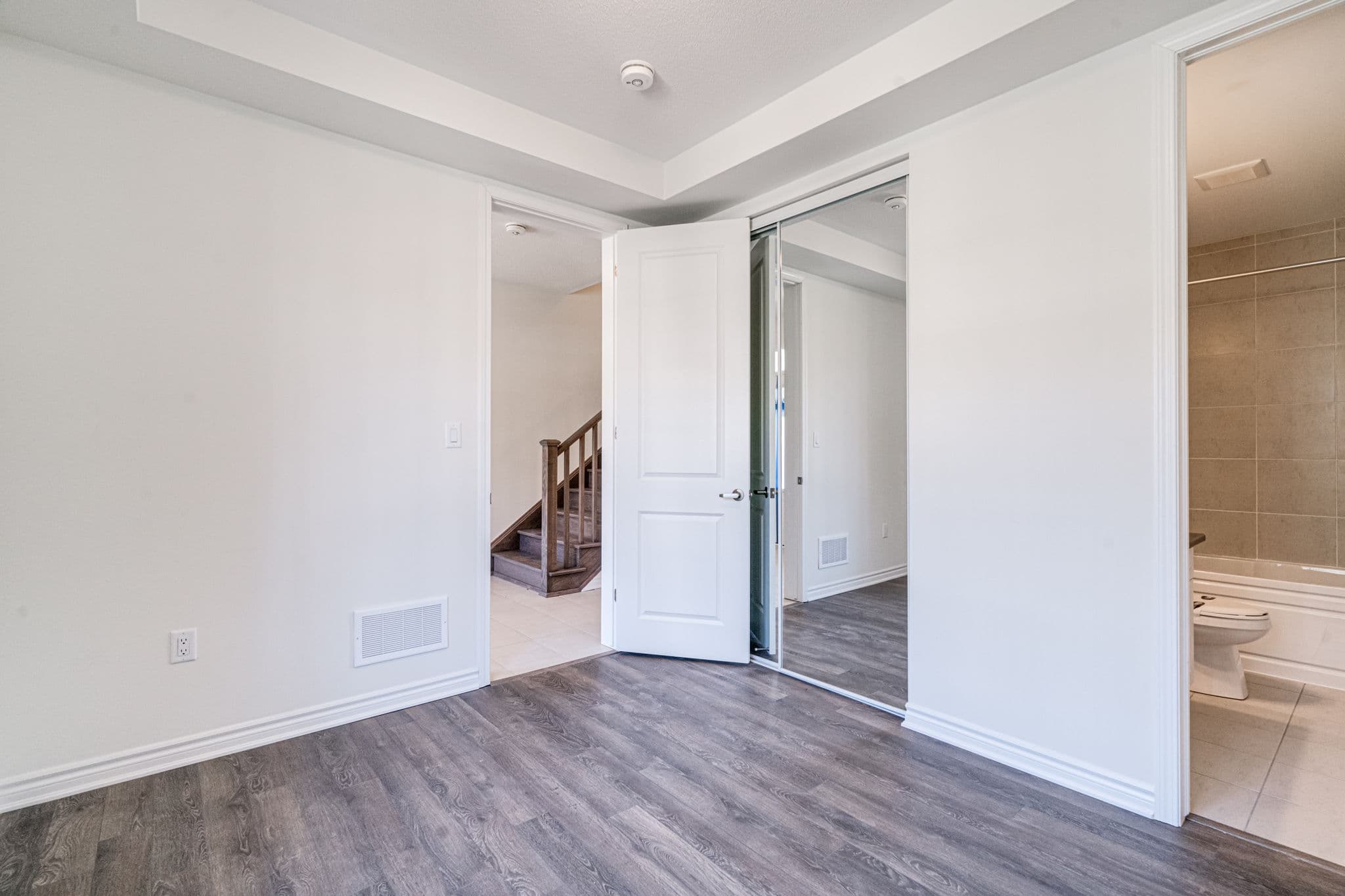 3354 Thunderbird Prom Pickering, ON L0H 1J0