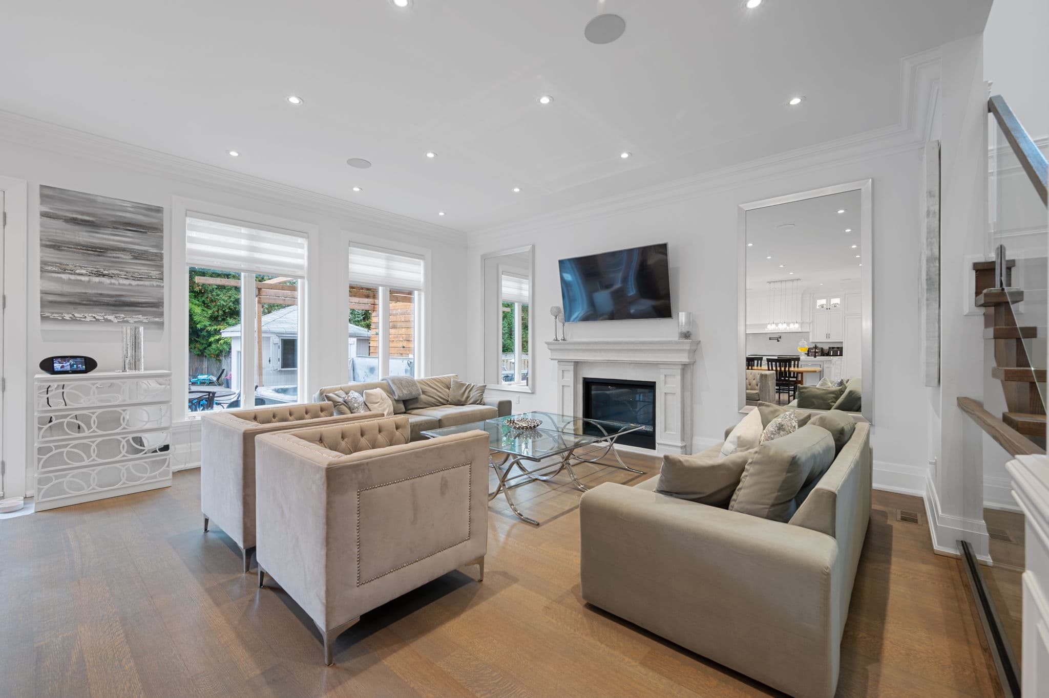336 Pine Trees Ct Richmond Hill, ON L4C 5N4