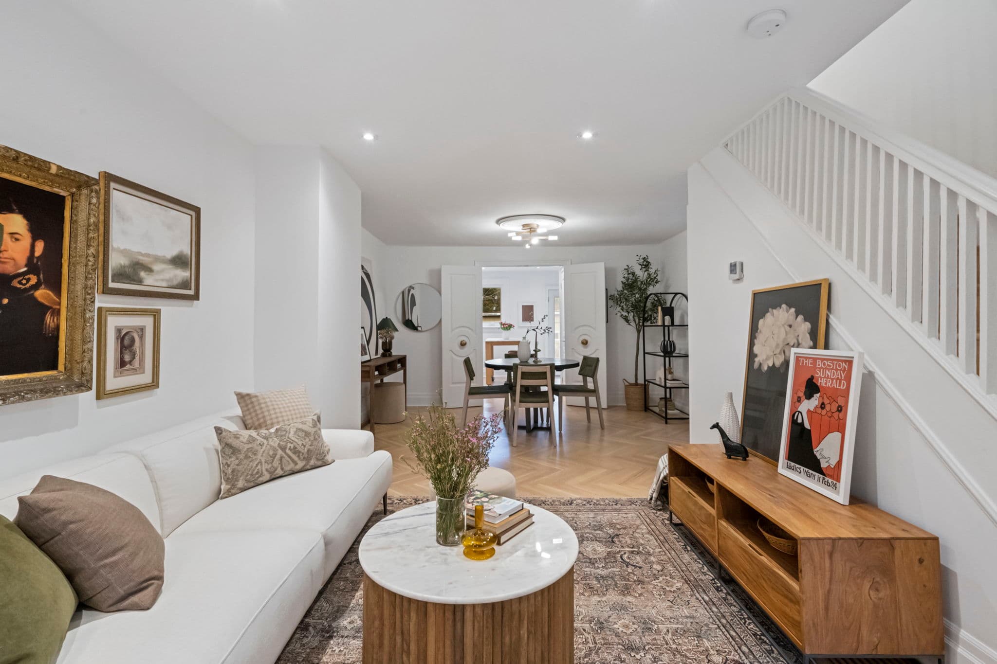 337 Winona Dr Toronto, ON M6C 3T2