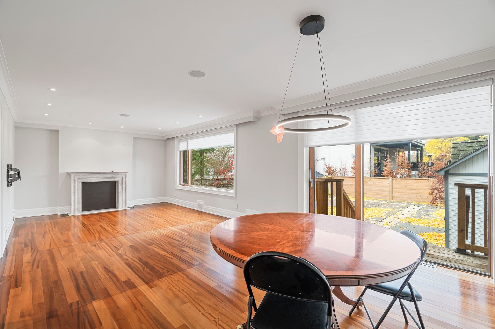 339 Glengrove Ave W Toronto, ON M5N 1W4