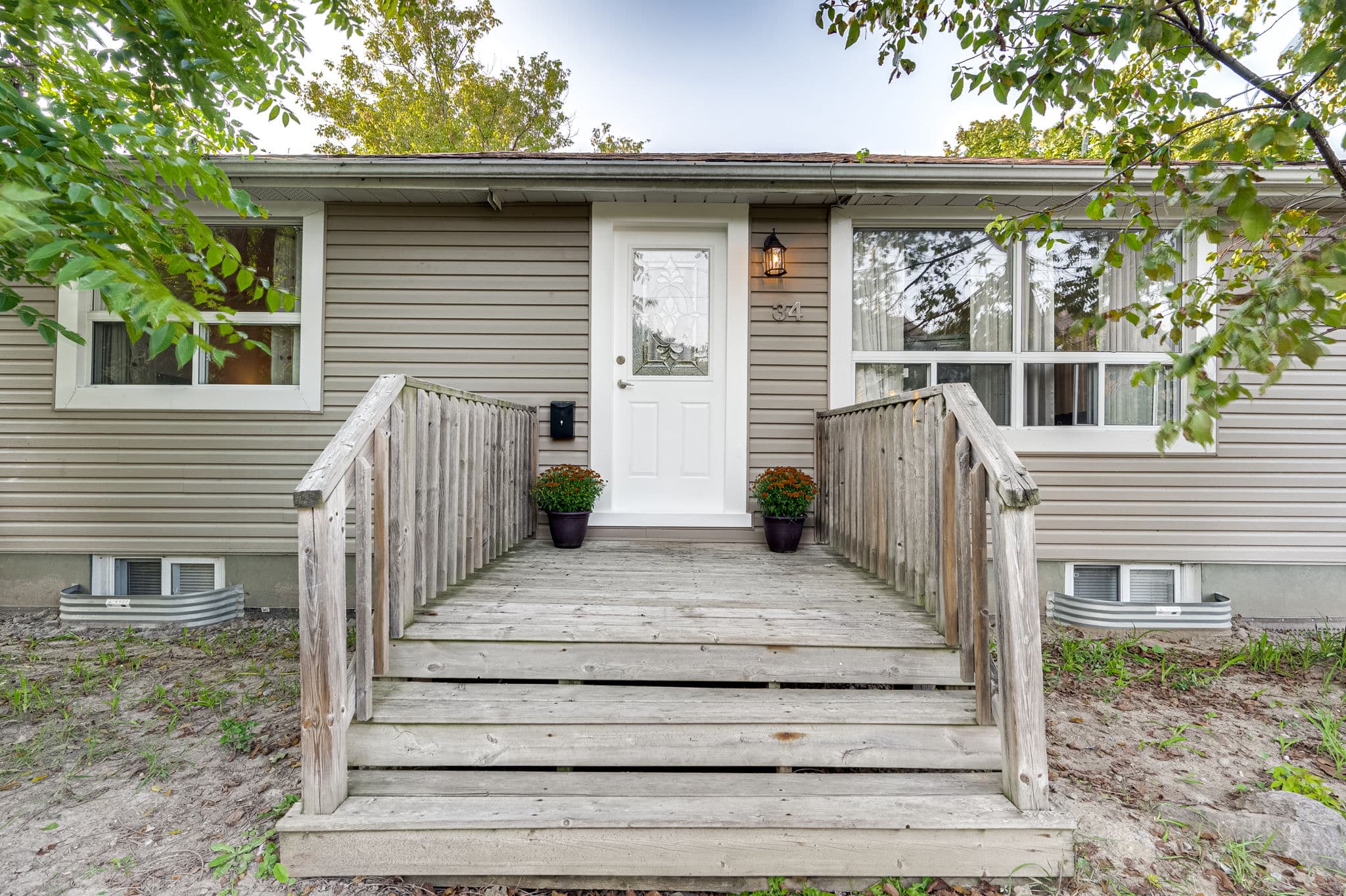 34 Lake Ave Richmond Hill, ON L4E 3G3