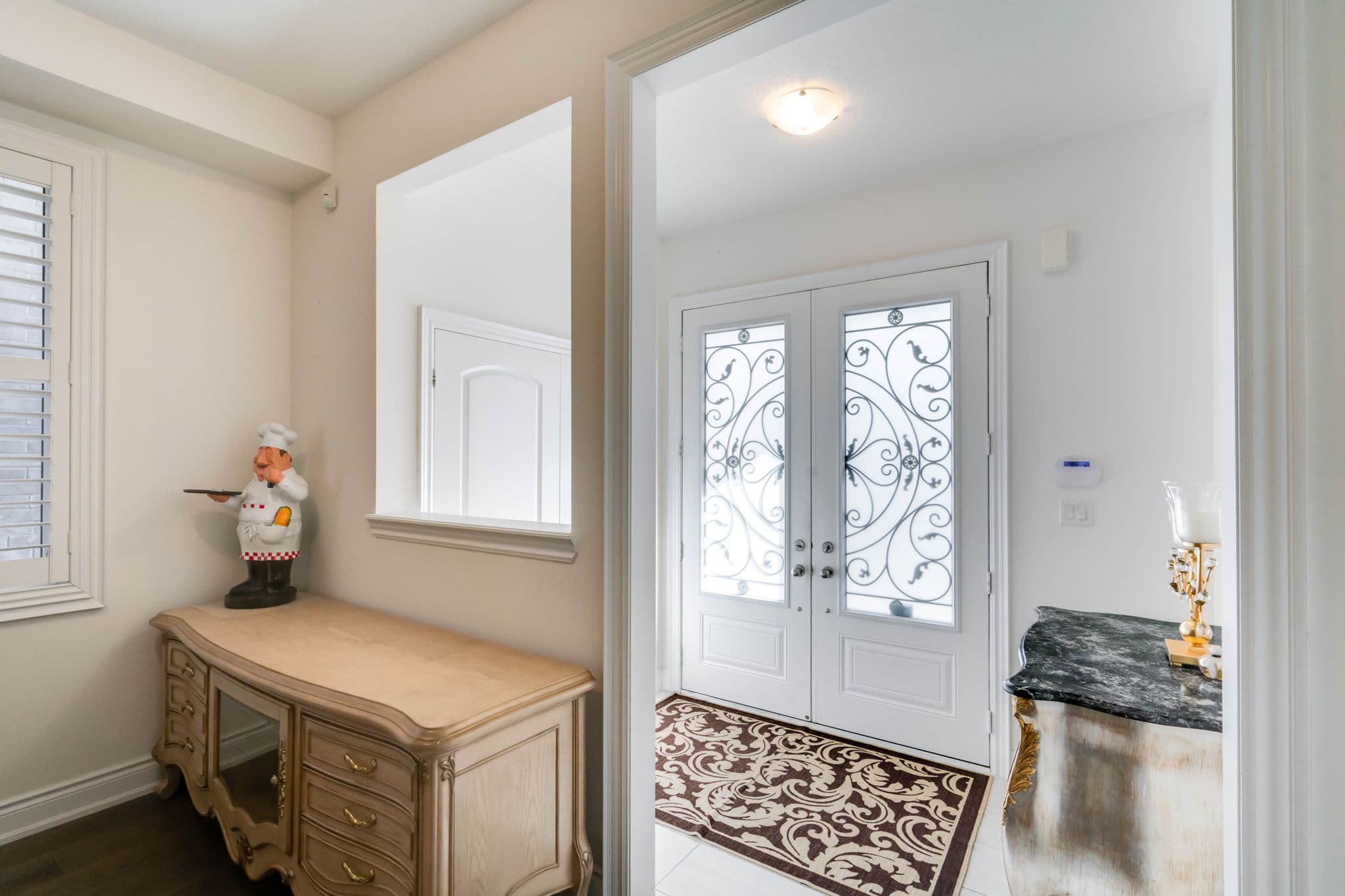 34 Laurier Ave Richmond Hill, ON L4E 2Z7