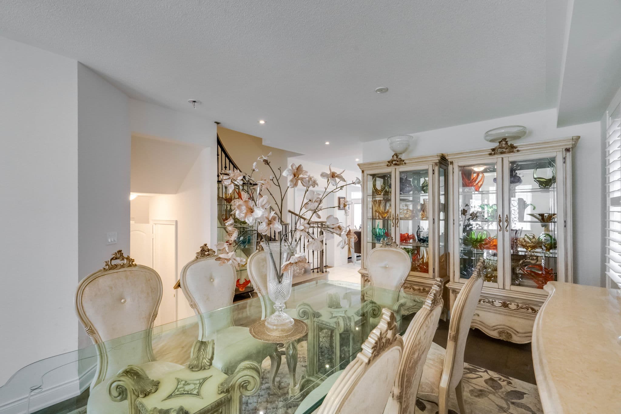 34 Laurier Ave Richmond Hill, ON L4E 2Z7