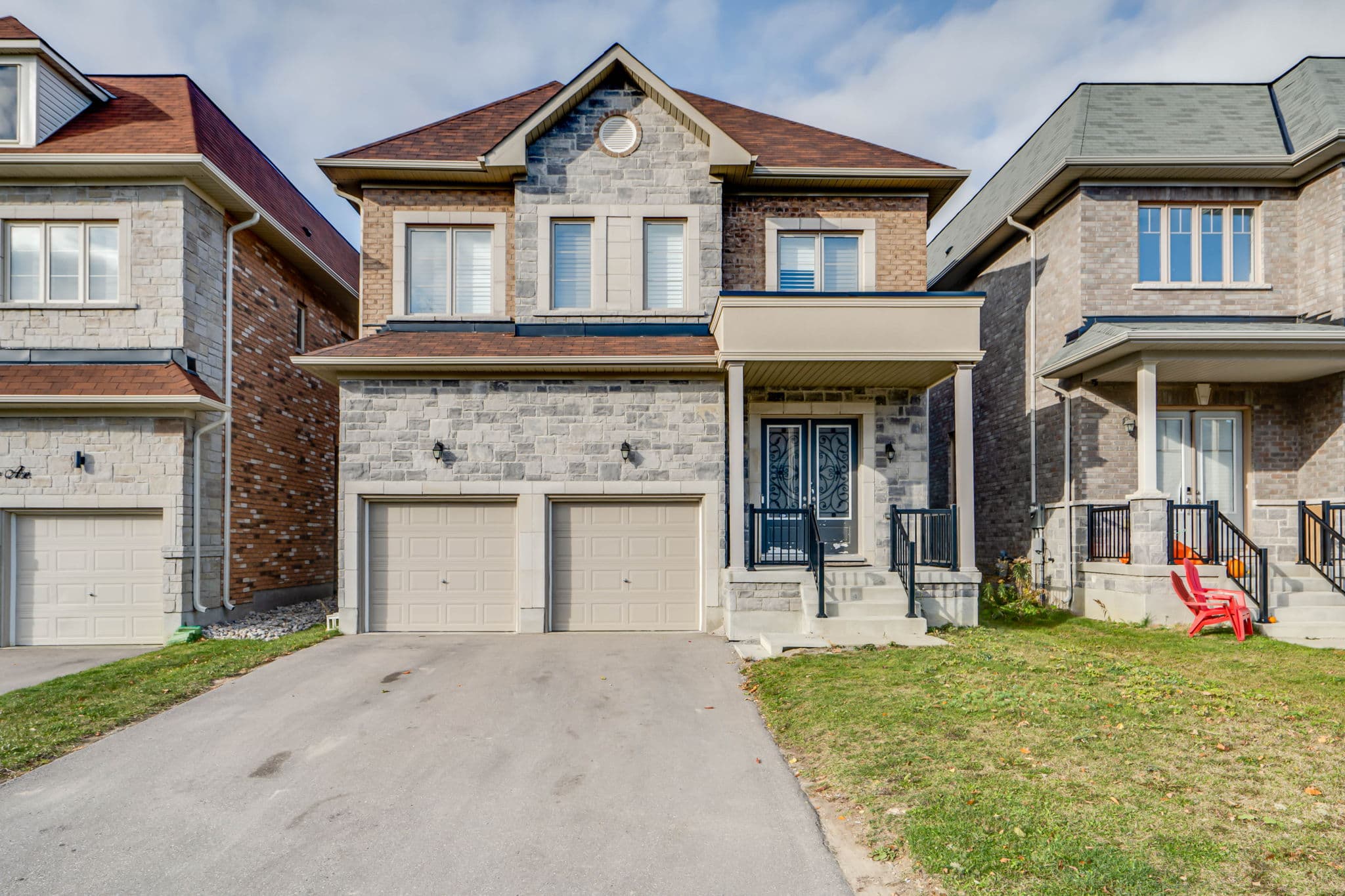 34 Laurier Ave Richmond Hill, ON L4E 2Z7