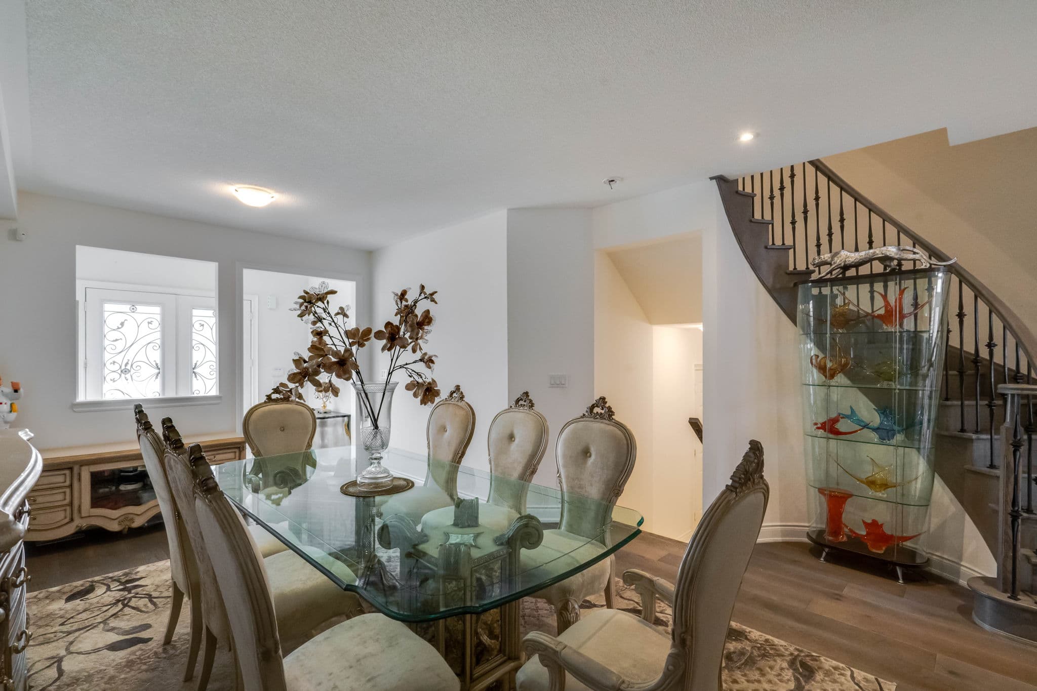 34 Laurier Ave Richmond Hill, ON L4E 2Z7