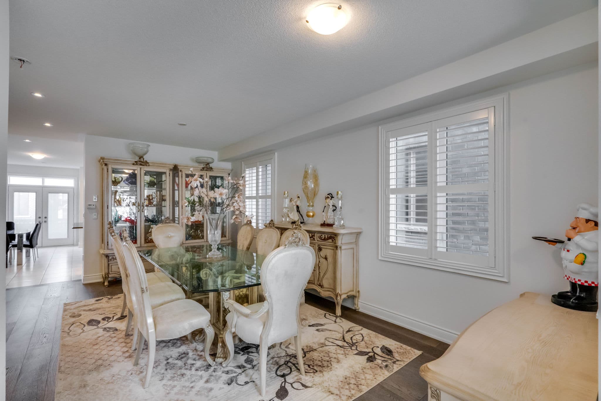 34 Laurier Ave Richmond Hill, ON L4E 2Z7