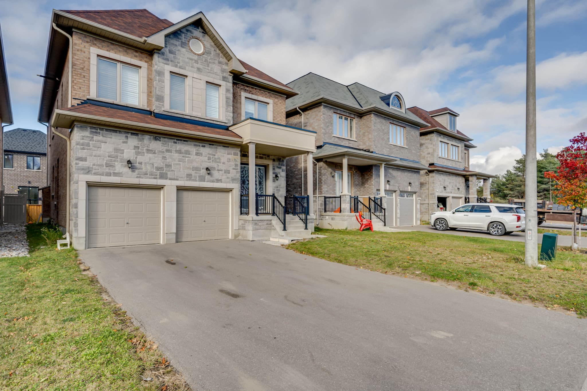 34 Laurier Ave Richmond Hill, ON L4E 2Z7