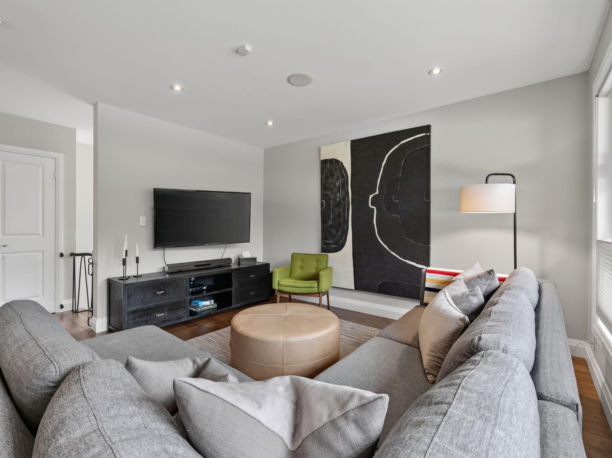 34 Mitre Pl Toronto, ON M9R 3C4