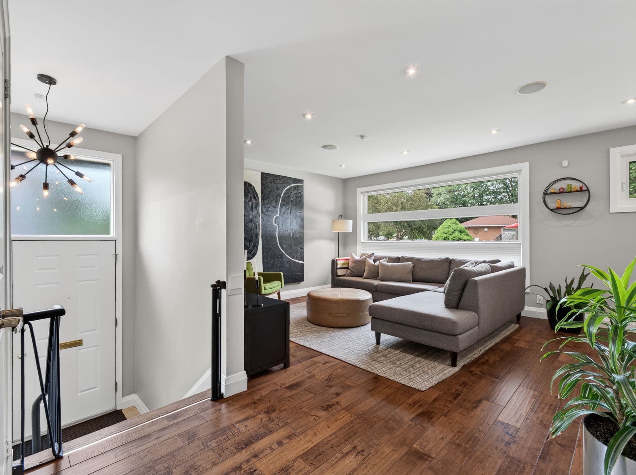34 Mitre Pl Toronto, ON M9R 3C4