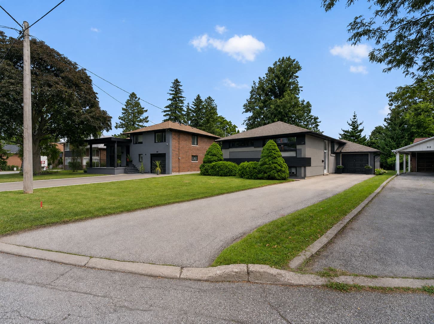 34 Mitre Pl Toronto, ON M9R 3C4