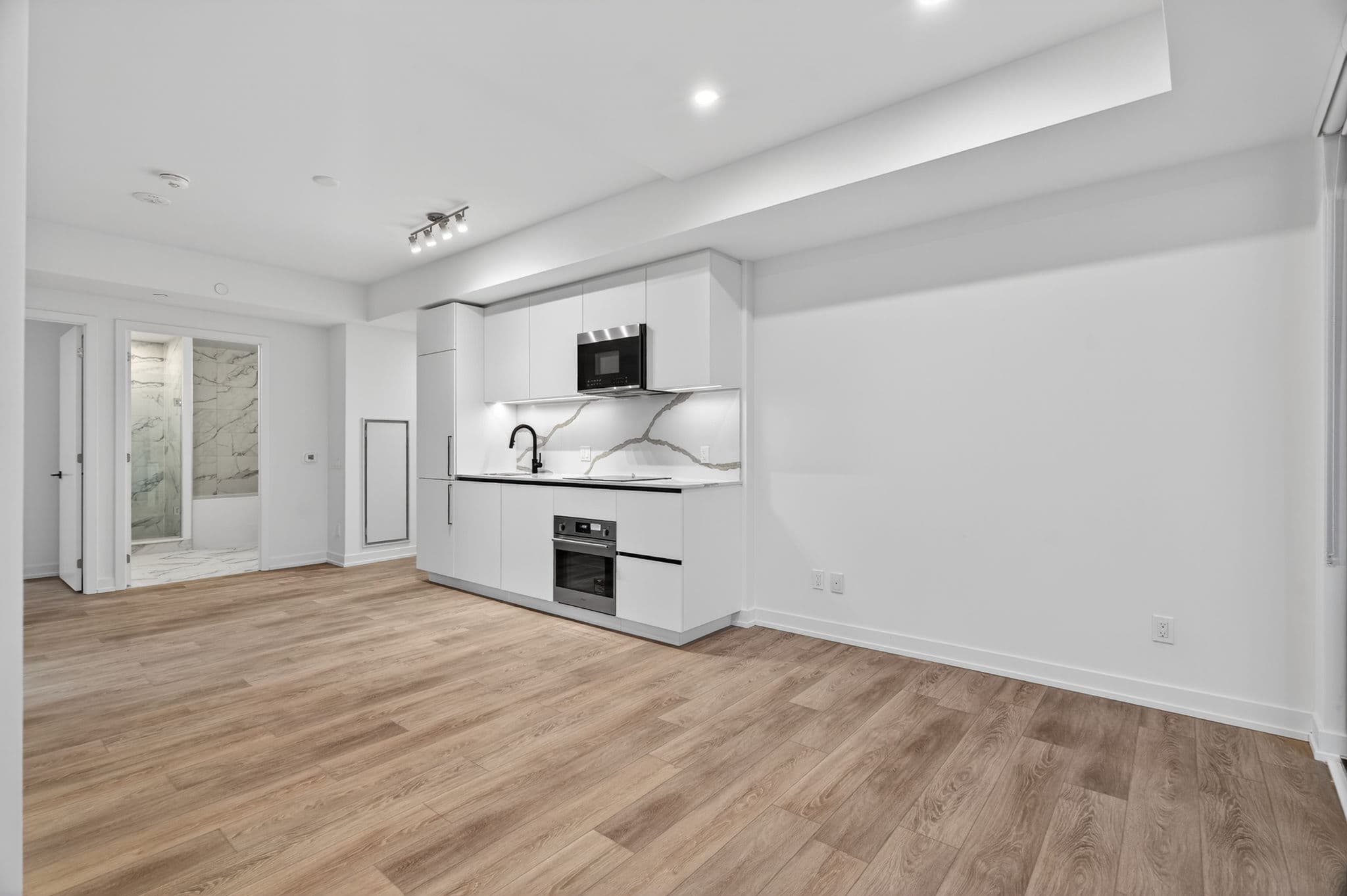 35 Parliament St Unit 1304 Toronto, ON M5A 1G1