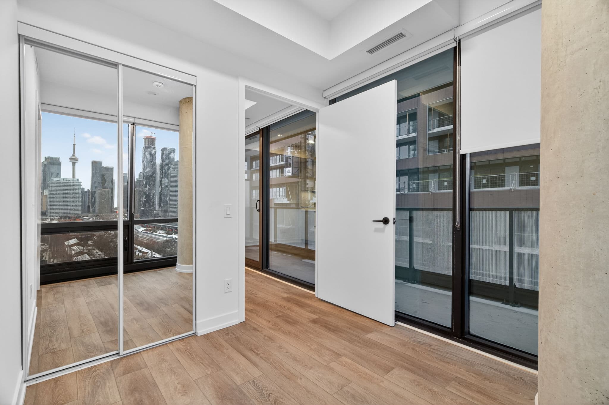 35 Parliament St Unit 1304 Toronto, ON M5A 1G1