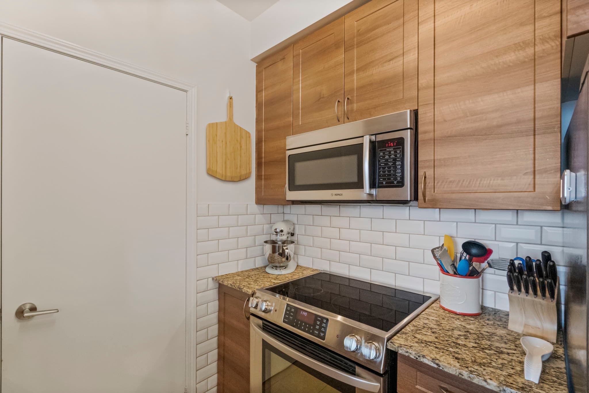 35 Saranac Blvd Suite PH13 Toronto, ON M6A 2G4