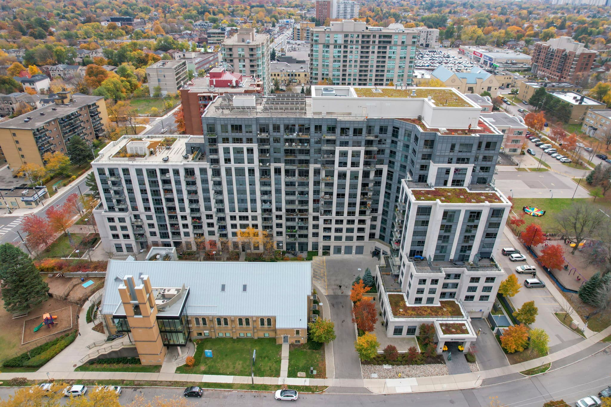 35 Saranac Blvd Suite PH13 Toronto, ON M6A 2G4