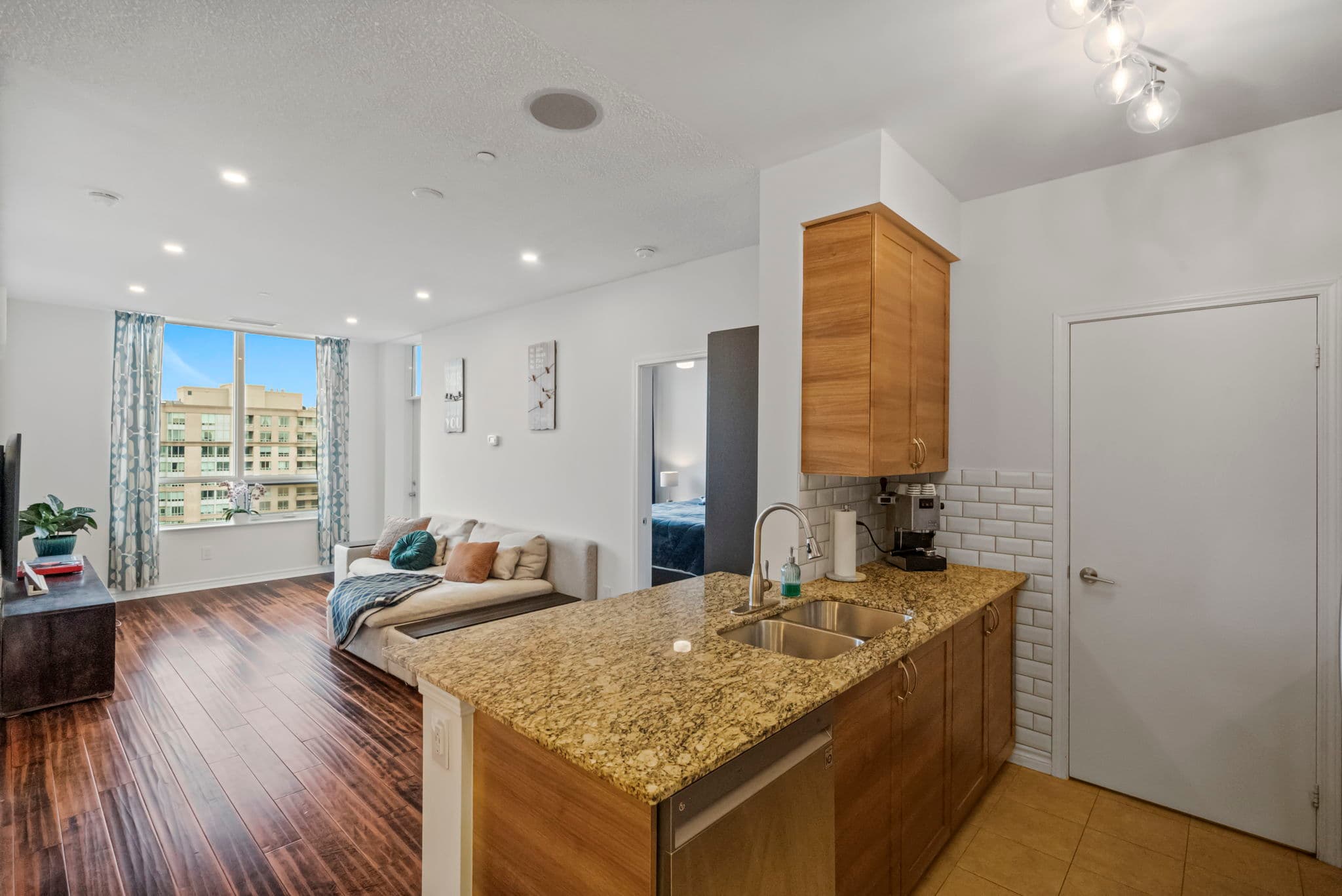 35 Saranac Blvd Suite PH13 Toronto, ON M6A 2G4