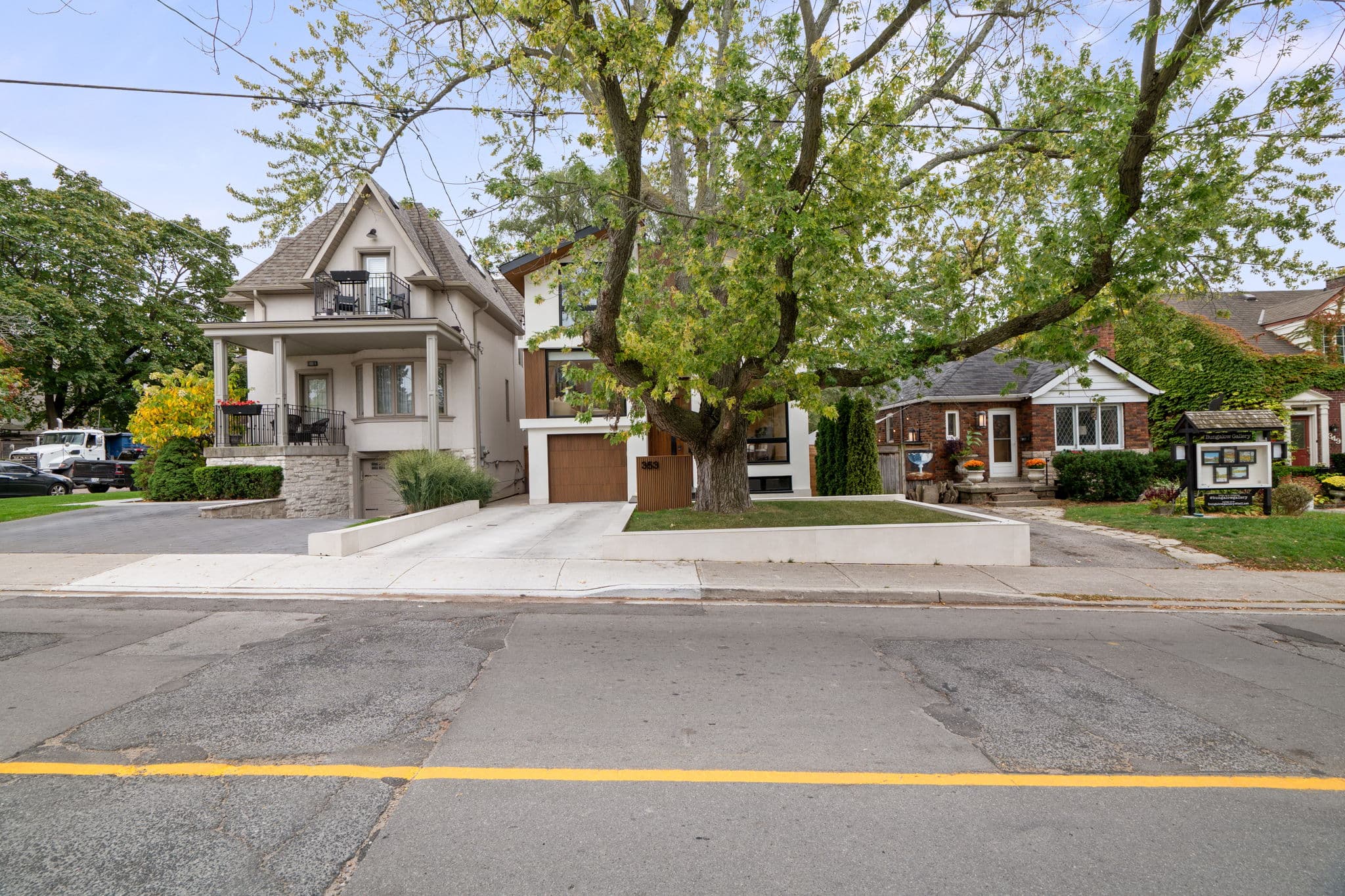 353 Broadway Ave Toronto, ON M4P 1W8