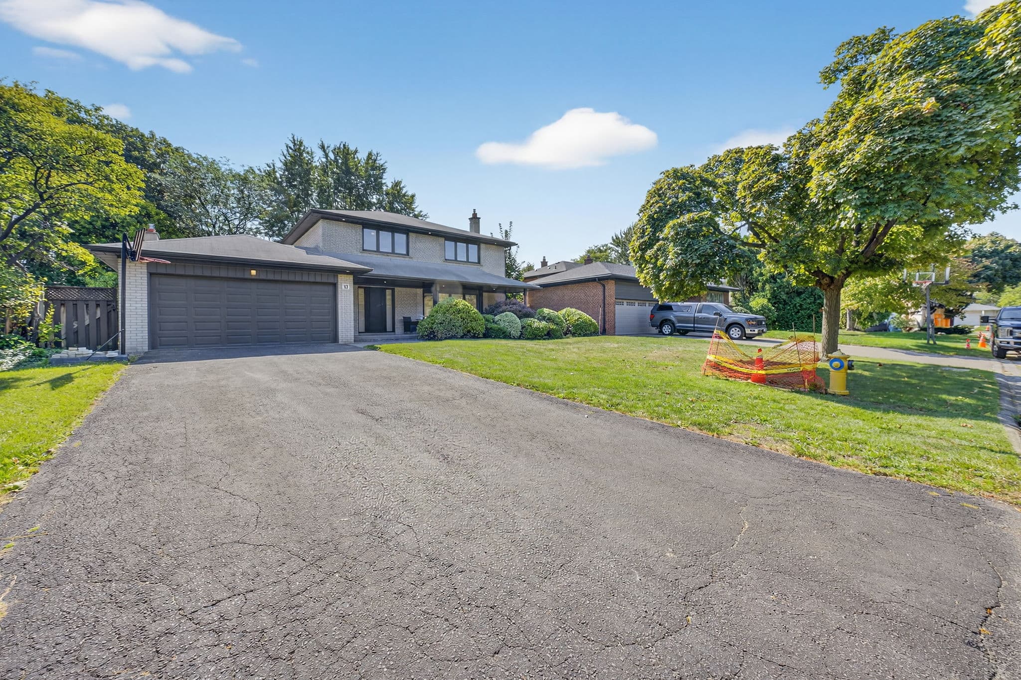 37 Cherry Post Crescent Toronto, ON M9C 2J9