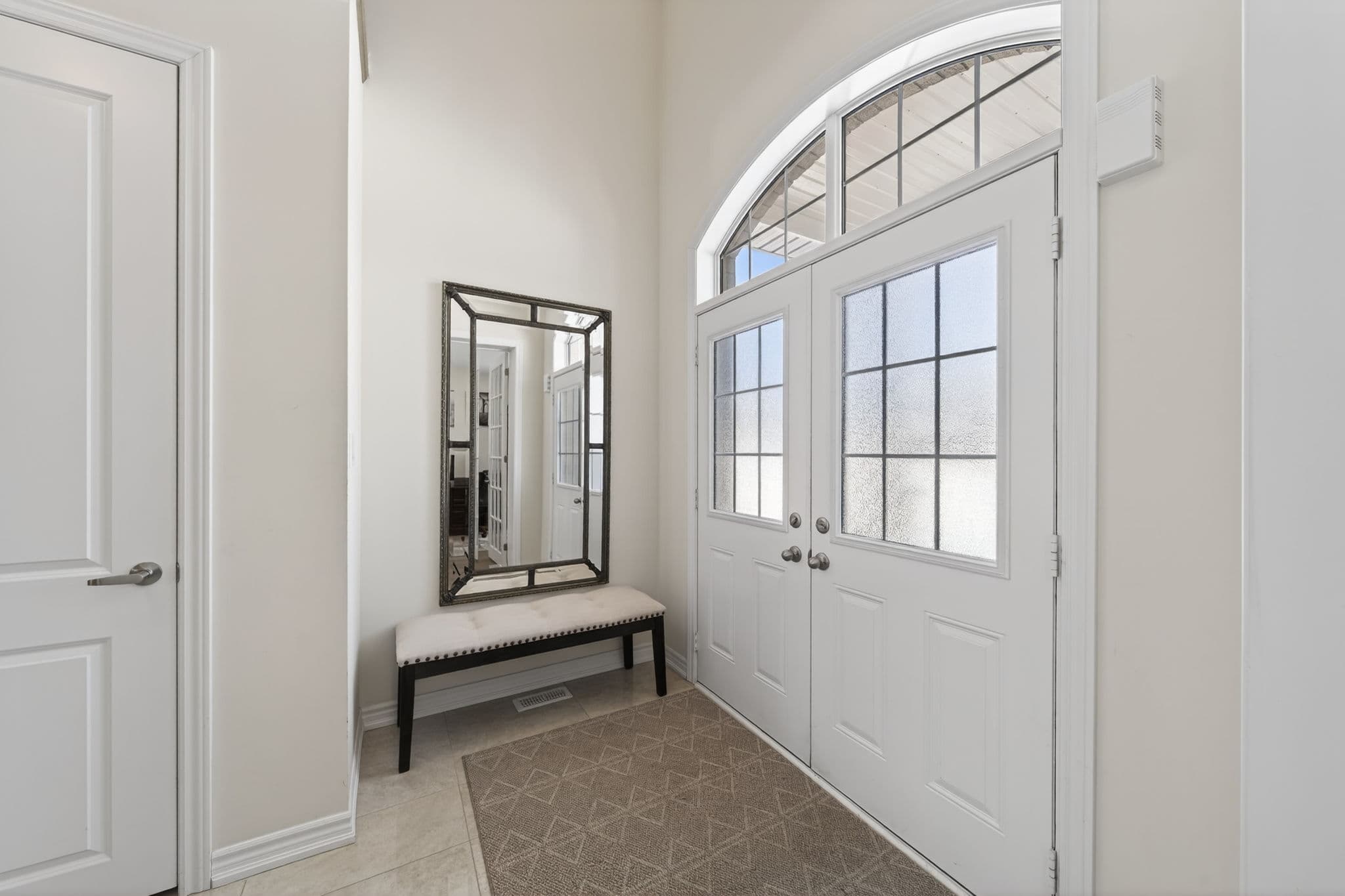37 Rugman Cres Springwater, ON L9X 2A2