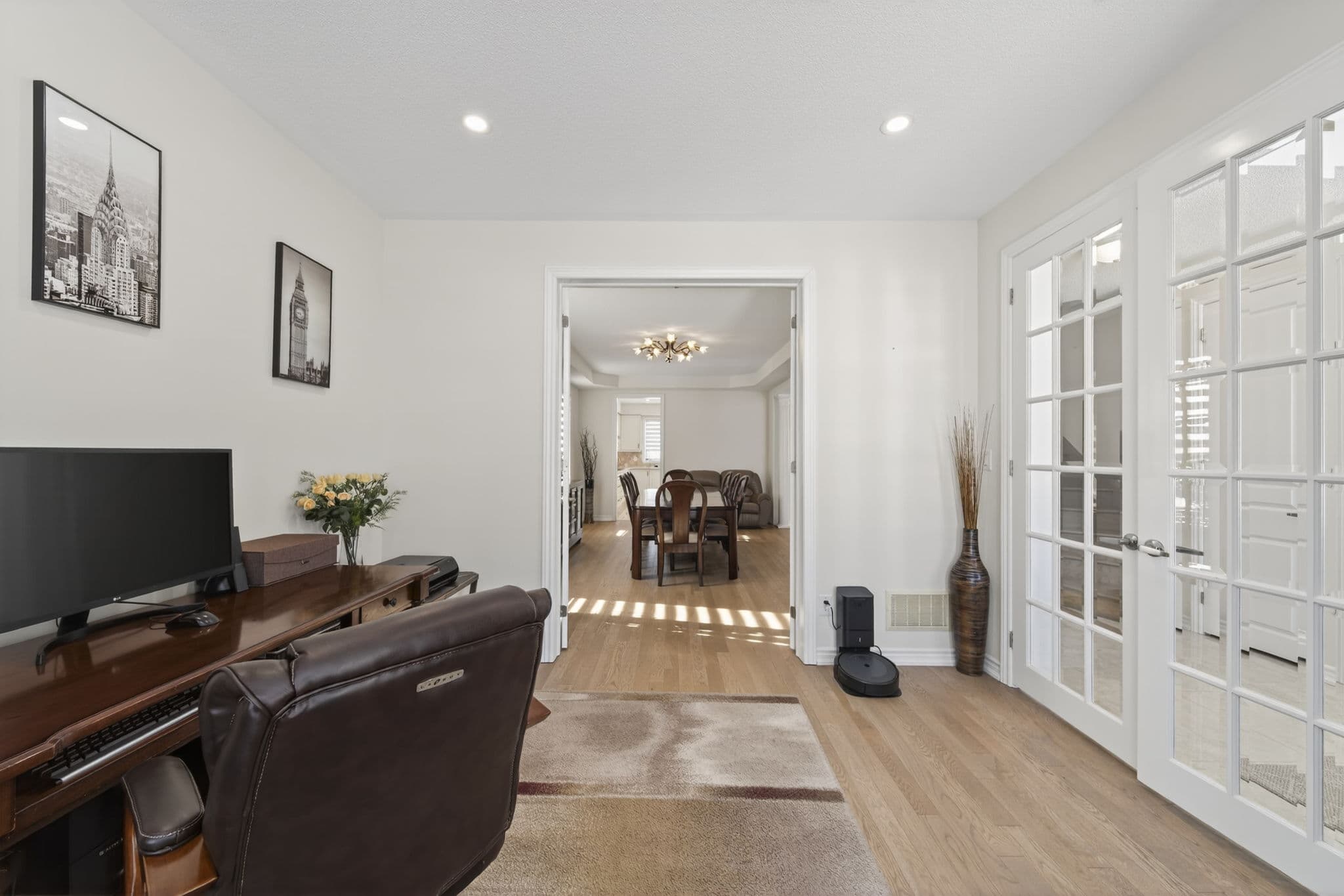 37 Rugman Cres Springwater, ON L9X 2A2