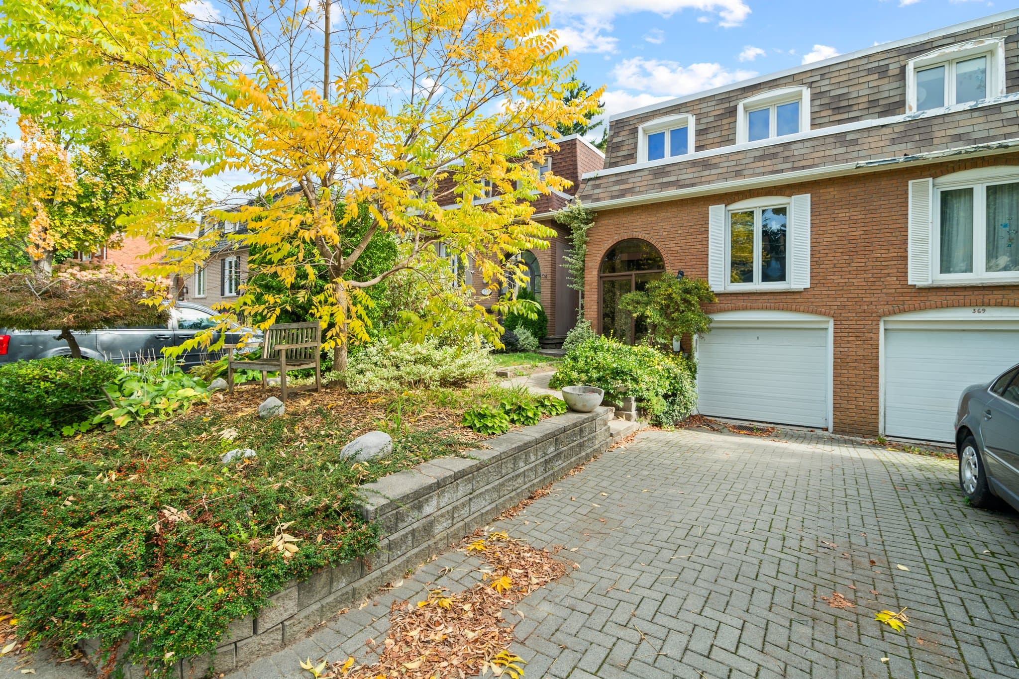 371 Cleveland St Toronto, ON M4S 2X1