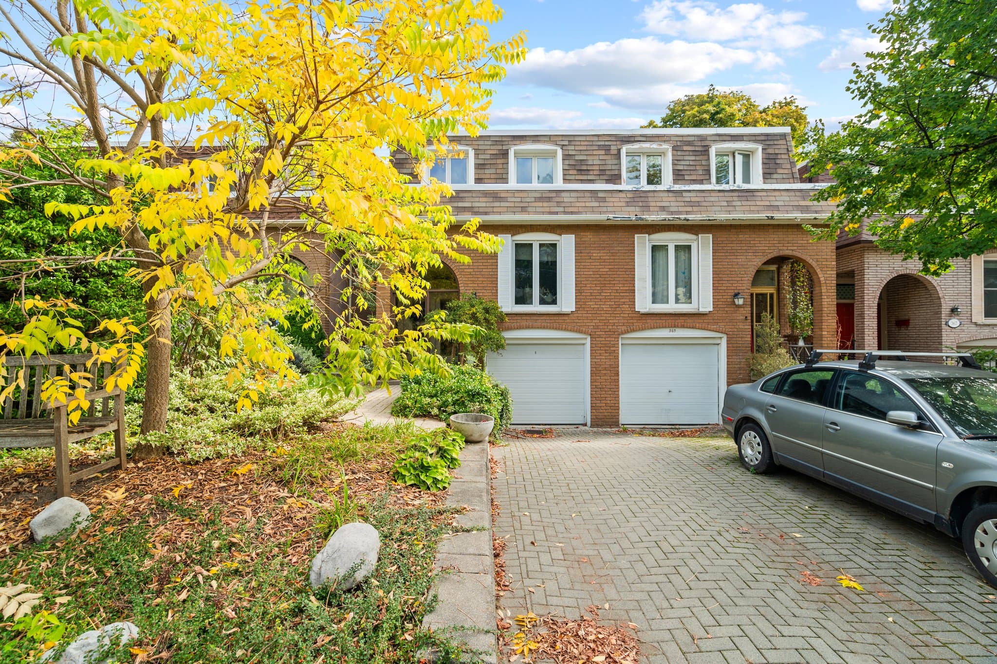 371 Cleveland St Toronto, ON M4S 2X1