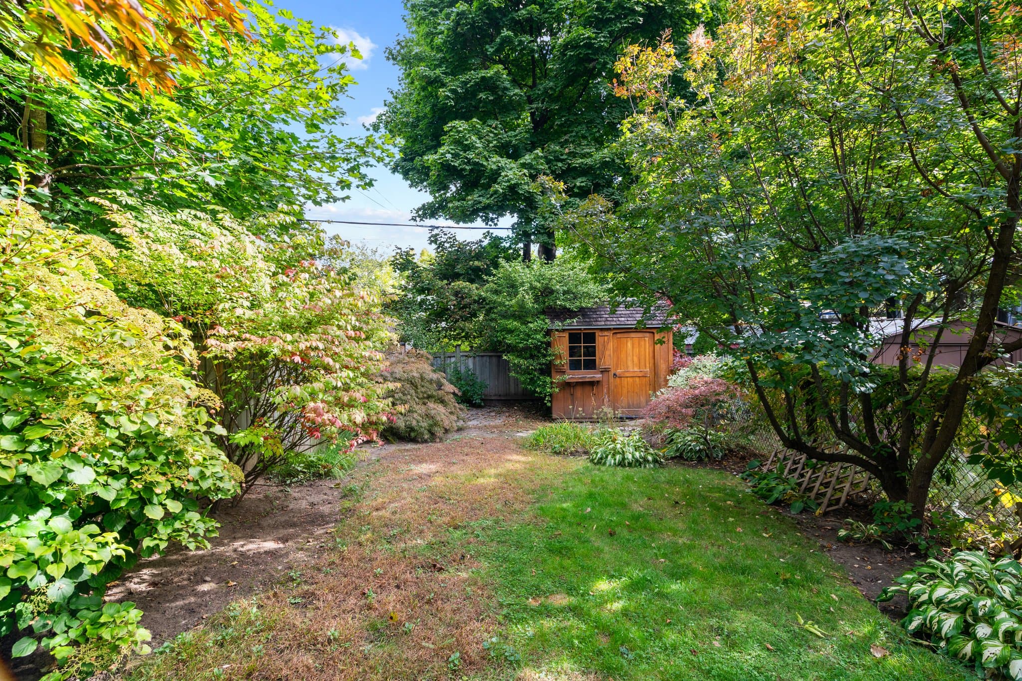 371 Cleveland St Toronto, ON M4S 2X1