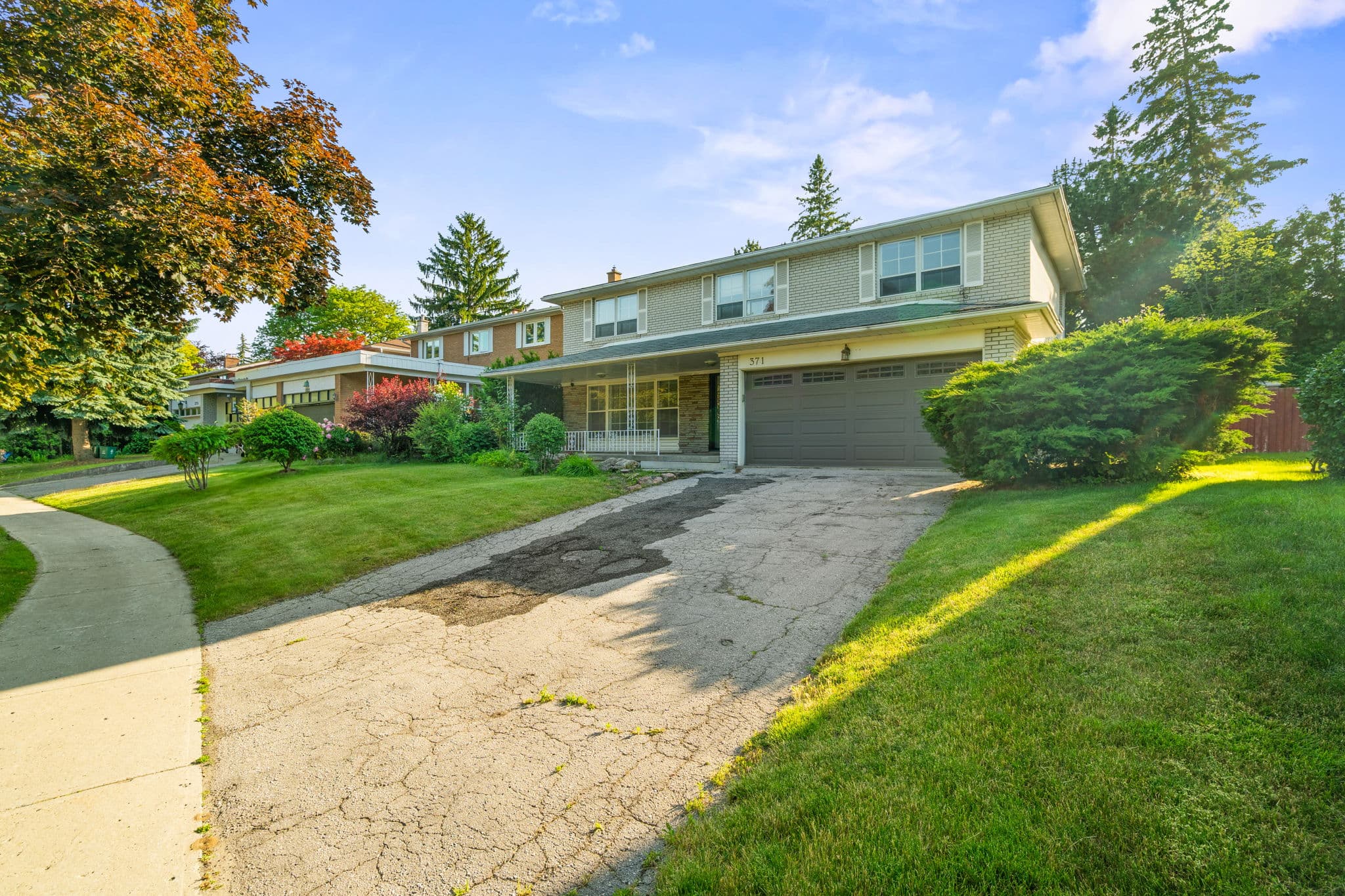 371 Woodsworth Rd Toronto, ON M2L 2T8