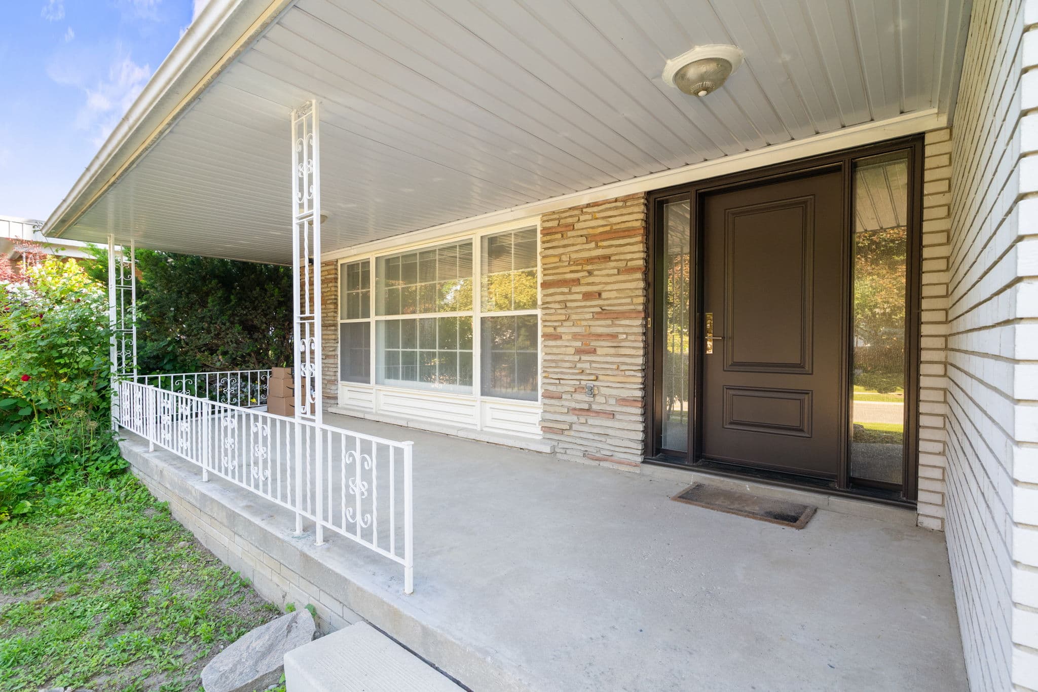 371 Woodsworth Rd Toronto, ON M2L 2T8