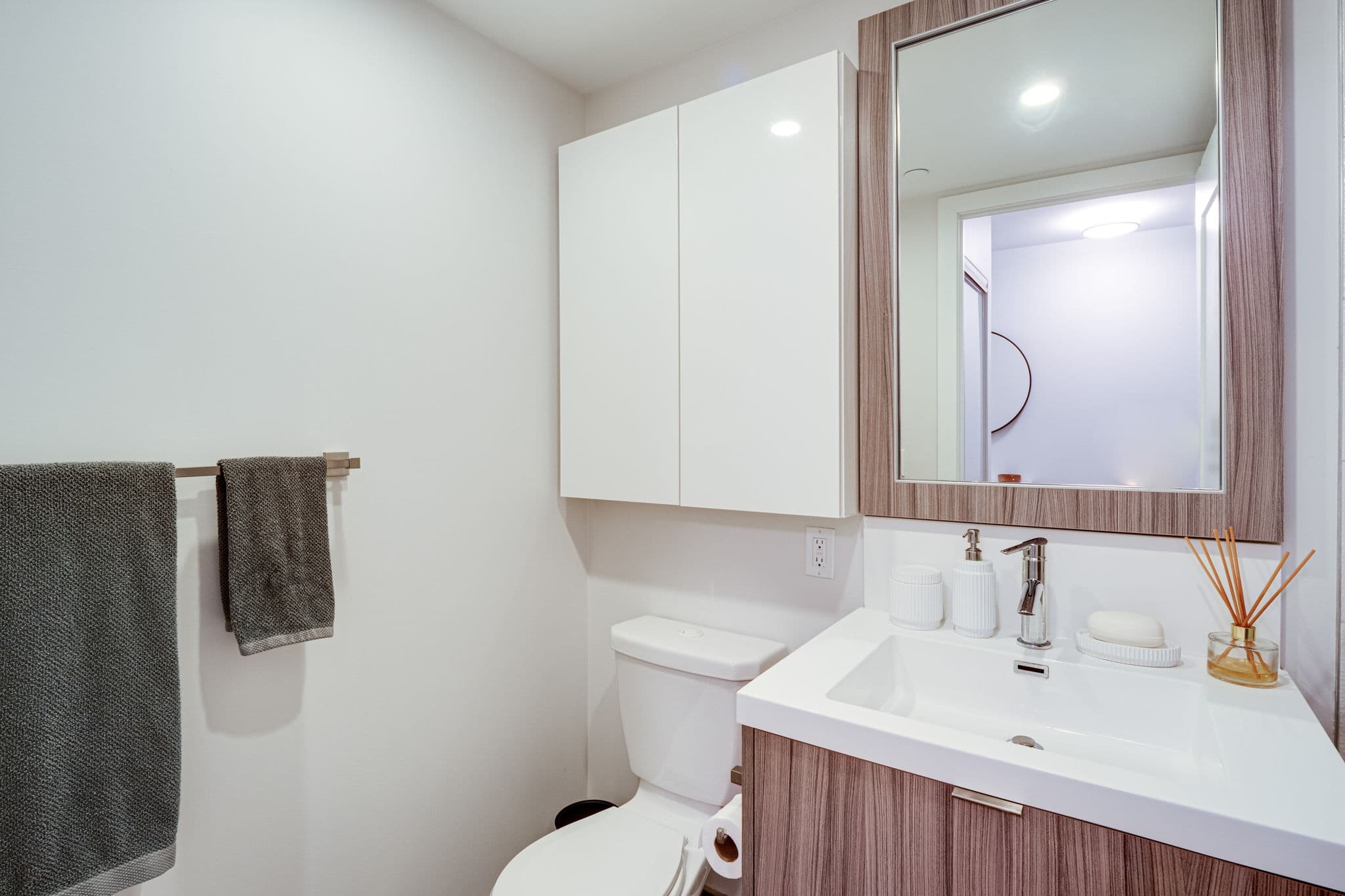 38 Cameron St Toronto, ON M5T 0C3