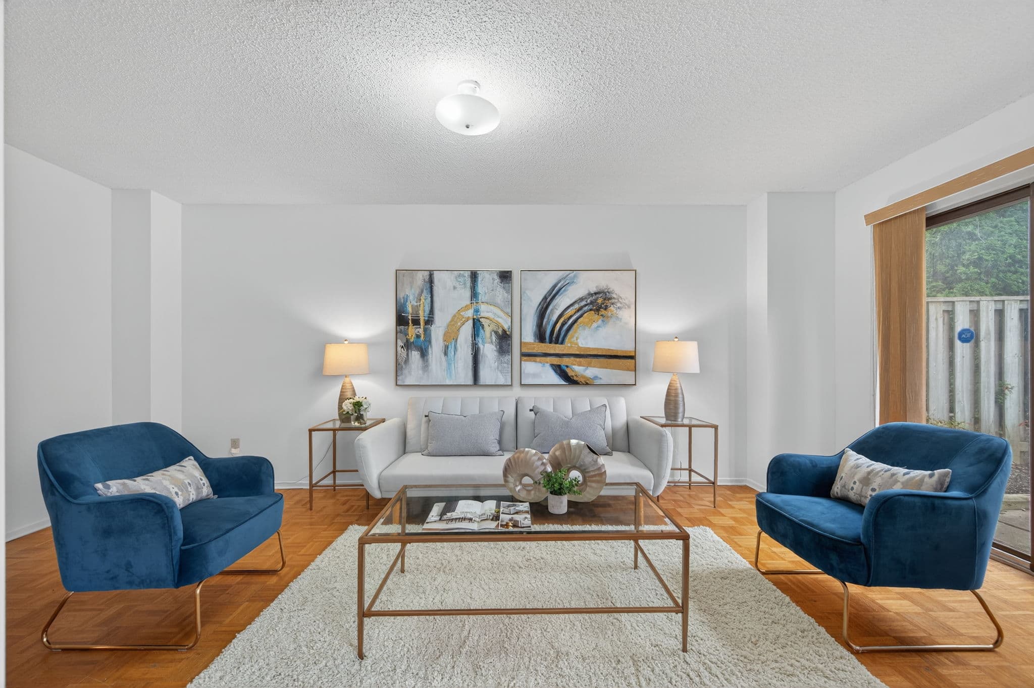 38 Carnival Ct Toronto, ON M2R 3T8