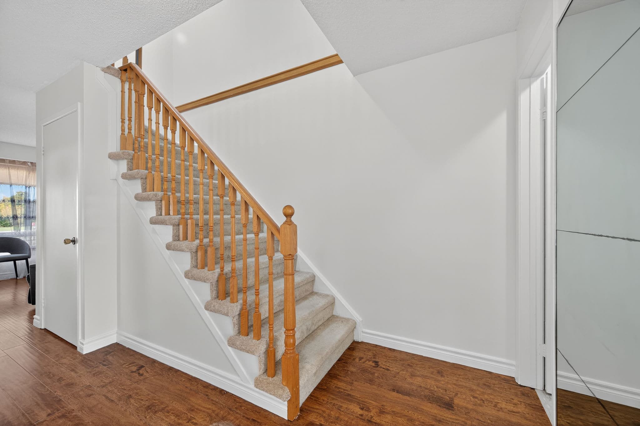38 Carnival Ct Toronto, ON M2R 3T8