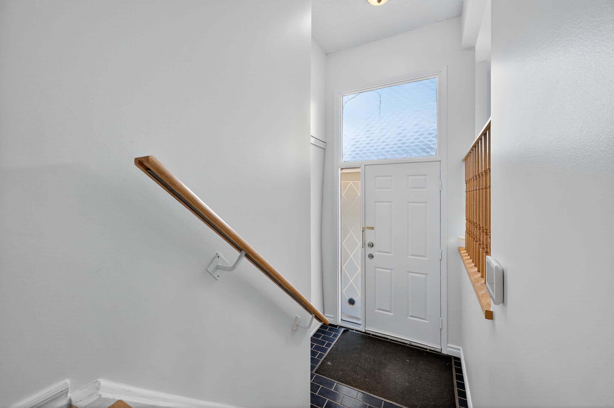 38 Carnival Ct Toronto, ON M2R 3T8