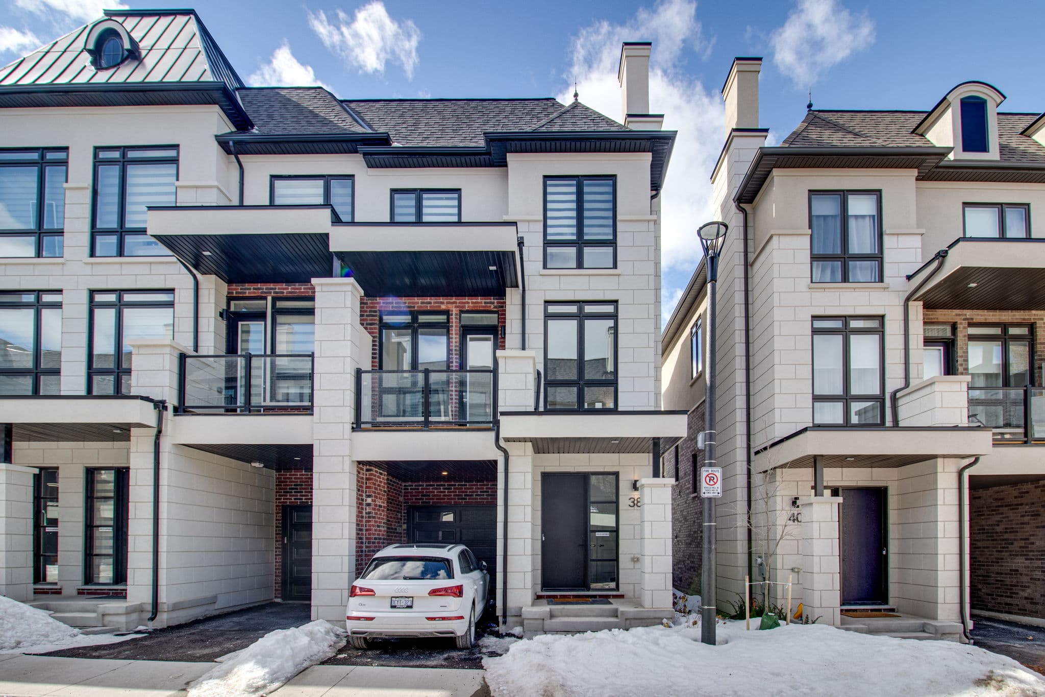 38 Chiara Rose Ln Richmond Hill, ON L4E 1L4